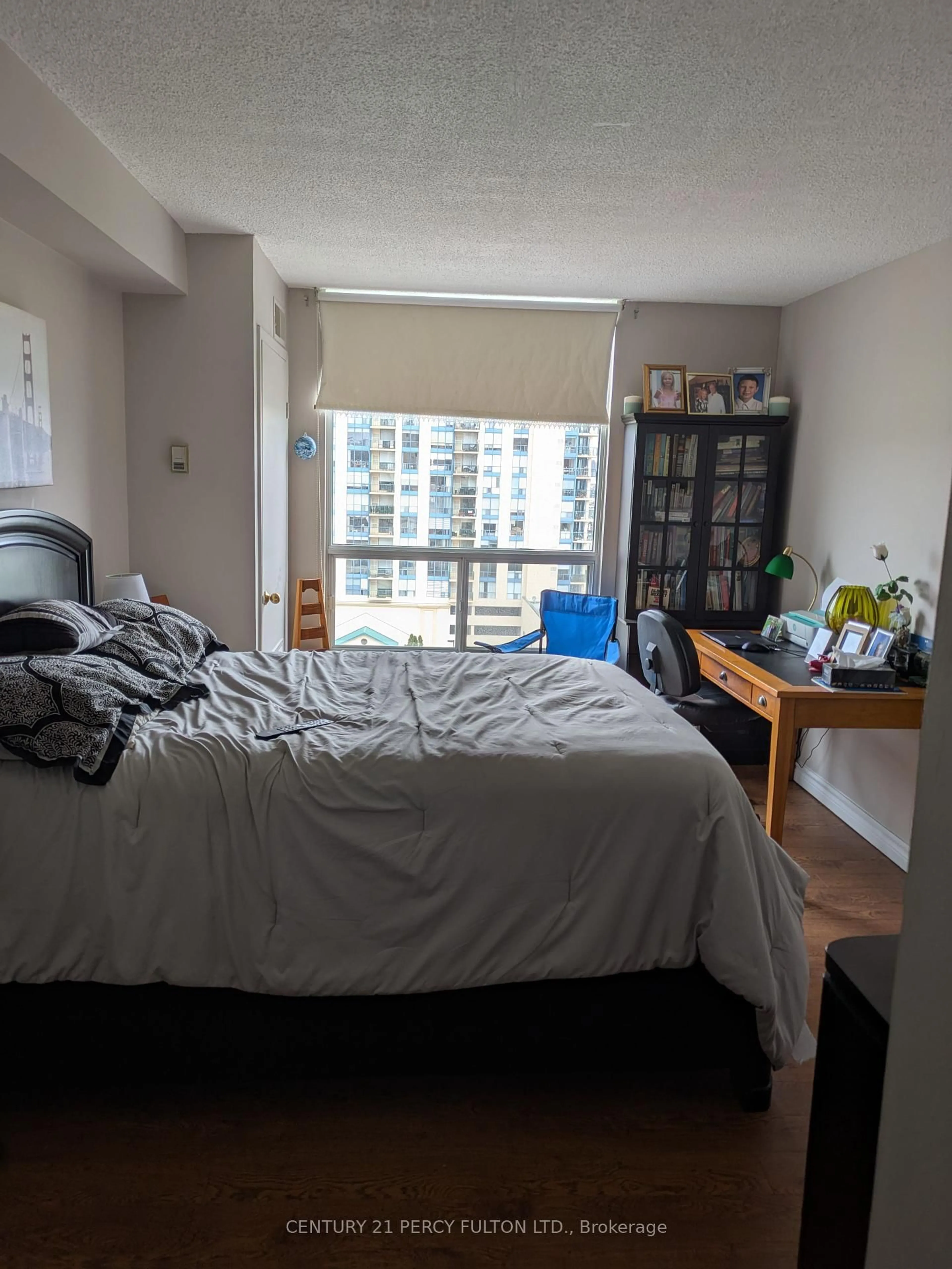 A pic of a room for 75 Ellen St #1004, Barrie Ontario L4N 7R6