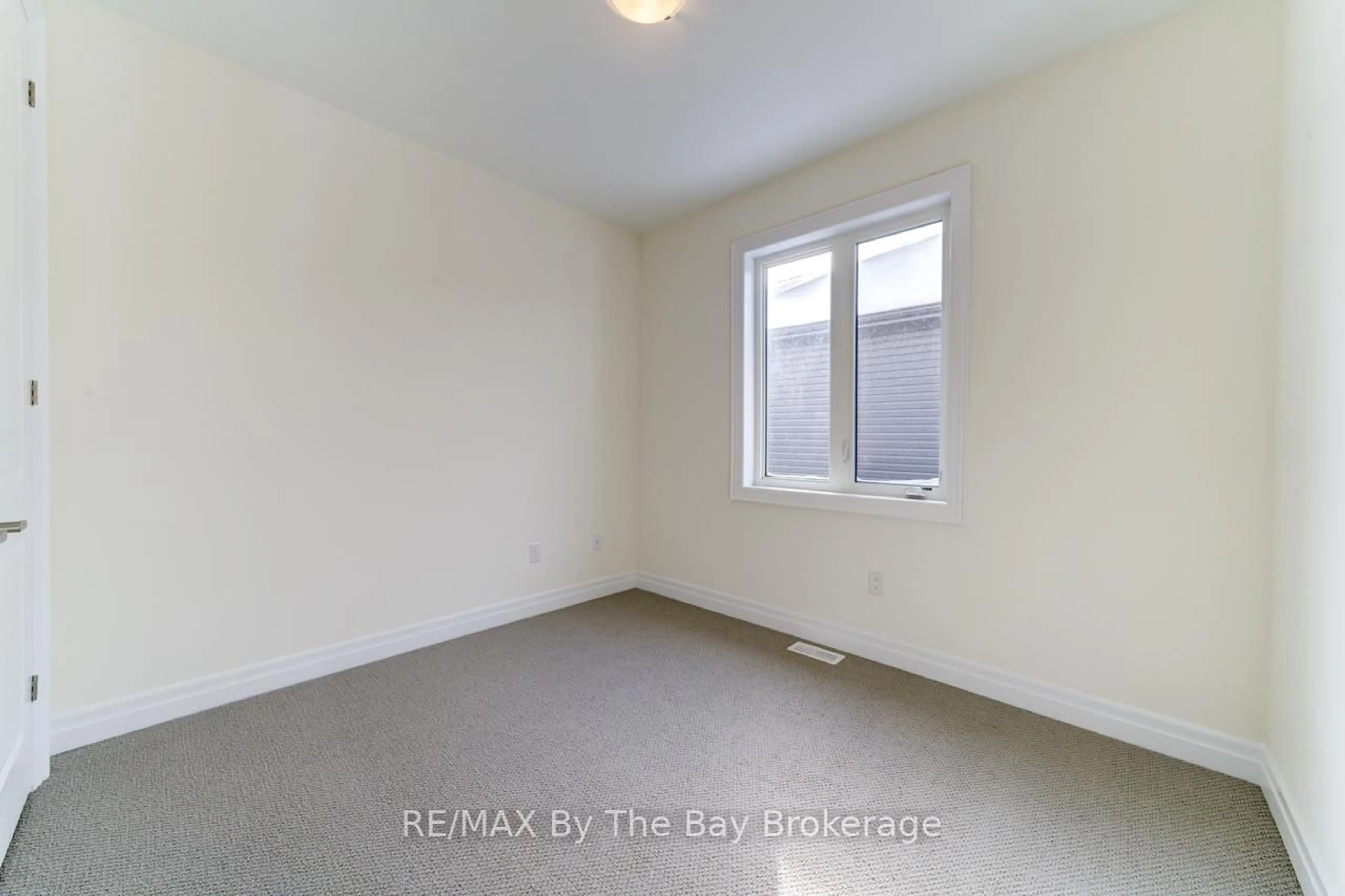 A pic of a room for 190 Mapleside Dr, Wasaga Beach Ontario L9Z 0L4