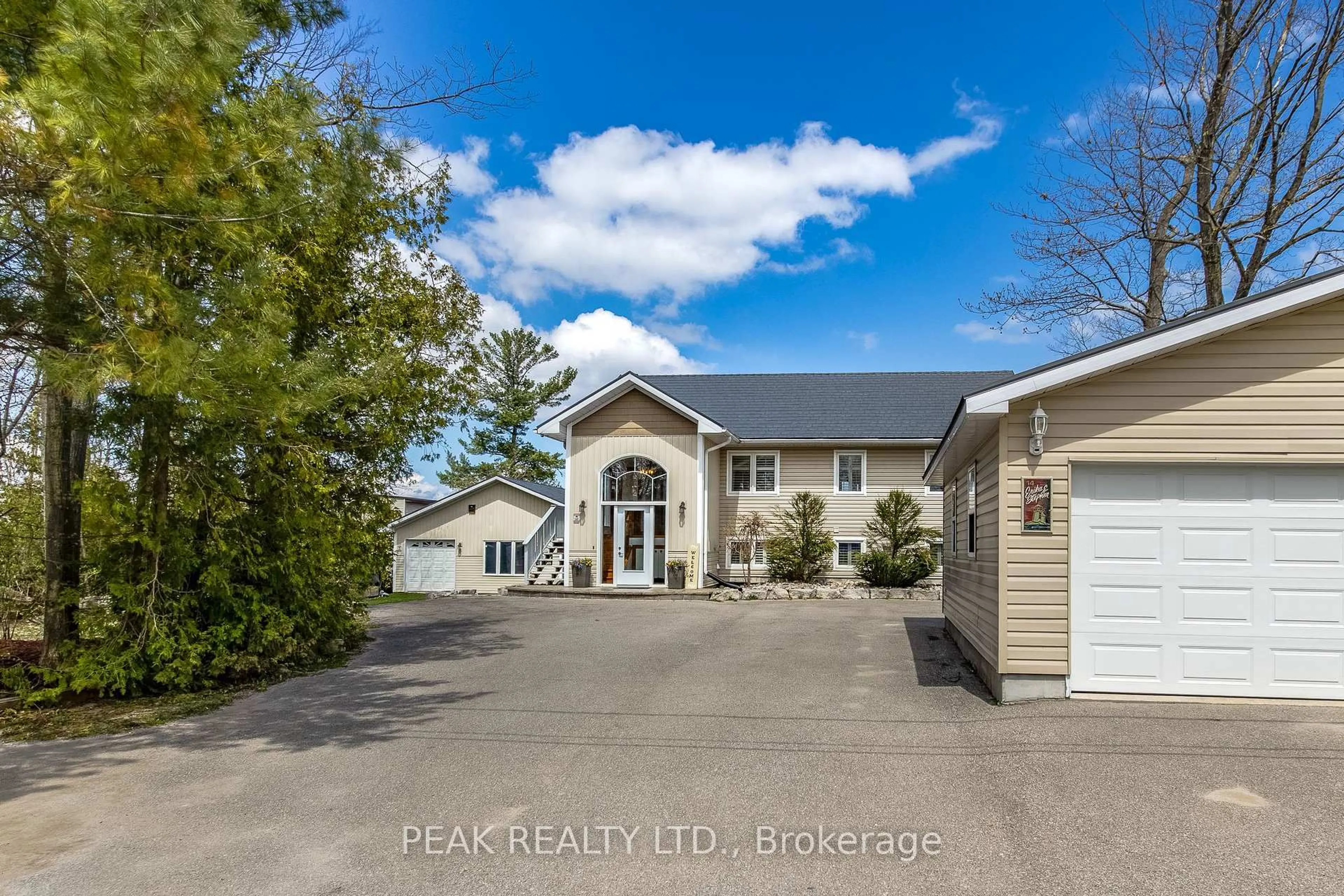 A pic from outside/outdoor area/front of a property/back of a property/a pic from drone, water/lake/river/ocean view for 14 Lighthouse Cres, Tay Ontario L0K 2A0