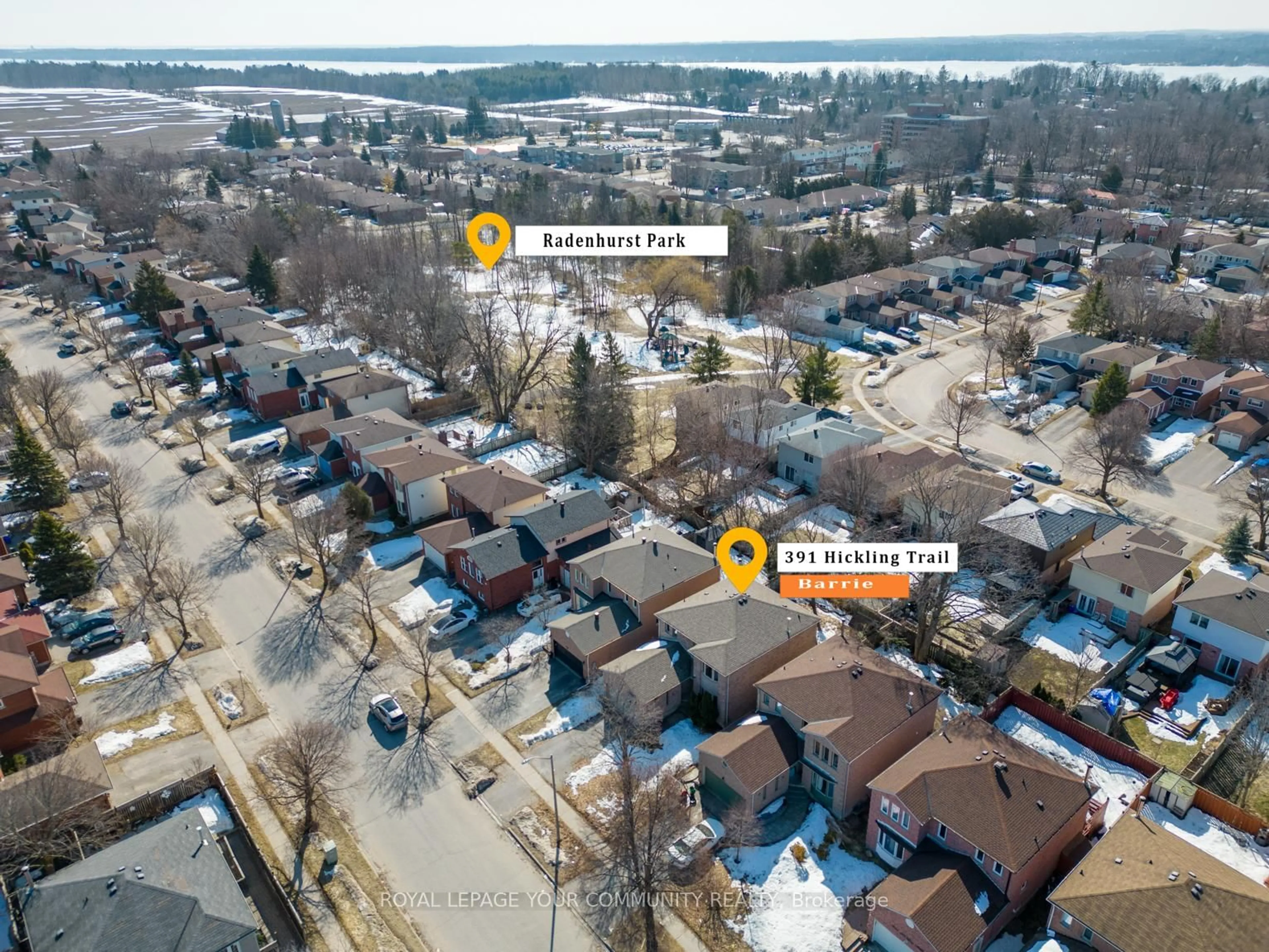 A pic from outside/outdoor area/front of a property/back of a property/a pic from drone, street for 391 Hickling Tr, Barrie Ontario L4M 6A9