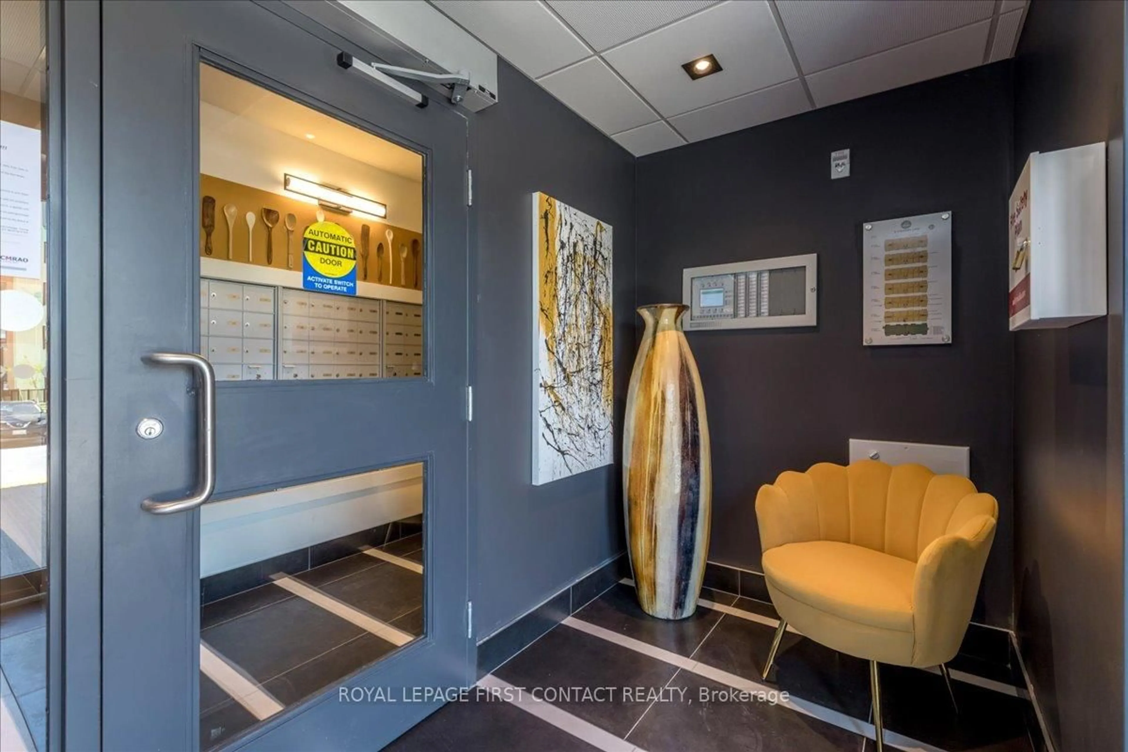 Unknown for 8 CULINARY Lane #207, Barrie Ontario L9J 0T2