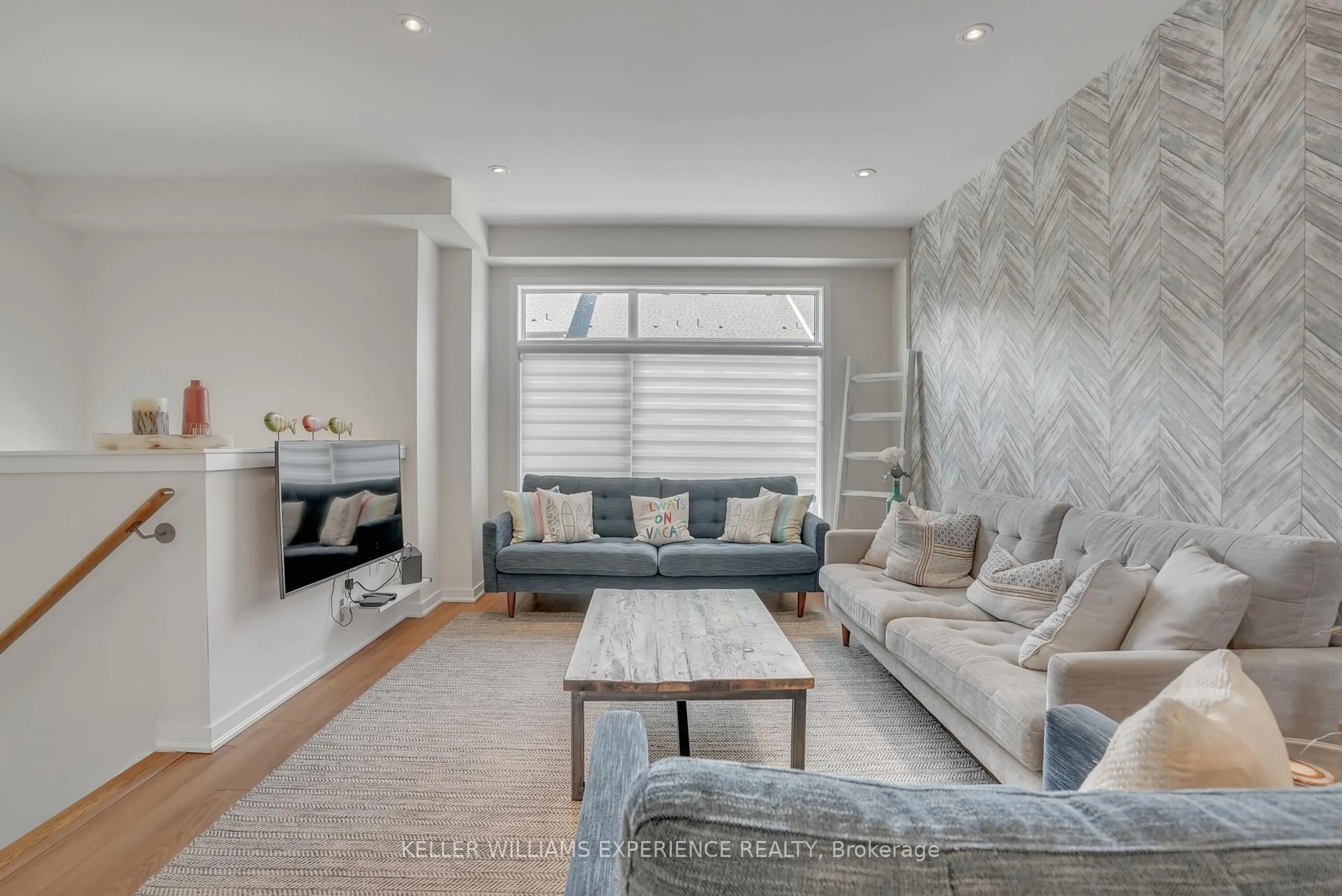 Living room with furniture, unknown for 11 Bremont Way, Wasaga Beach Ontario L9Z 2H3