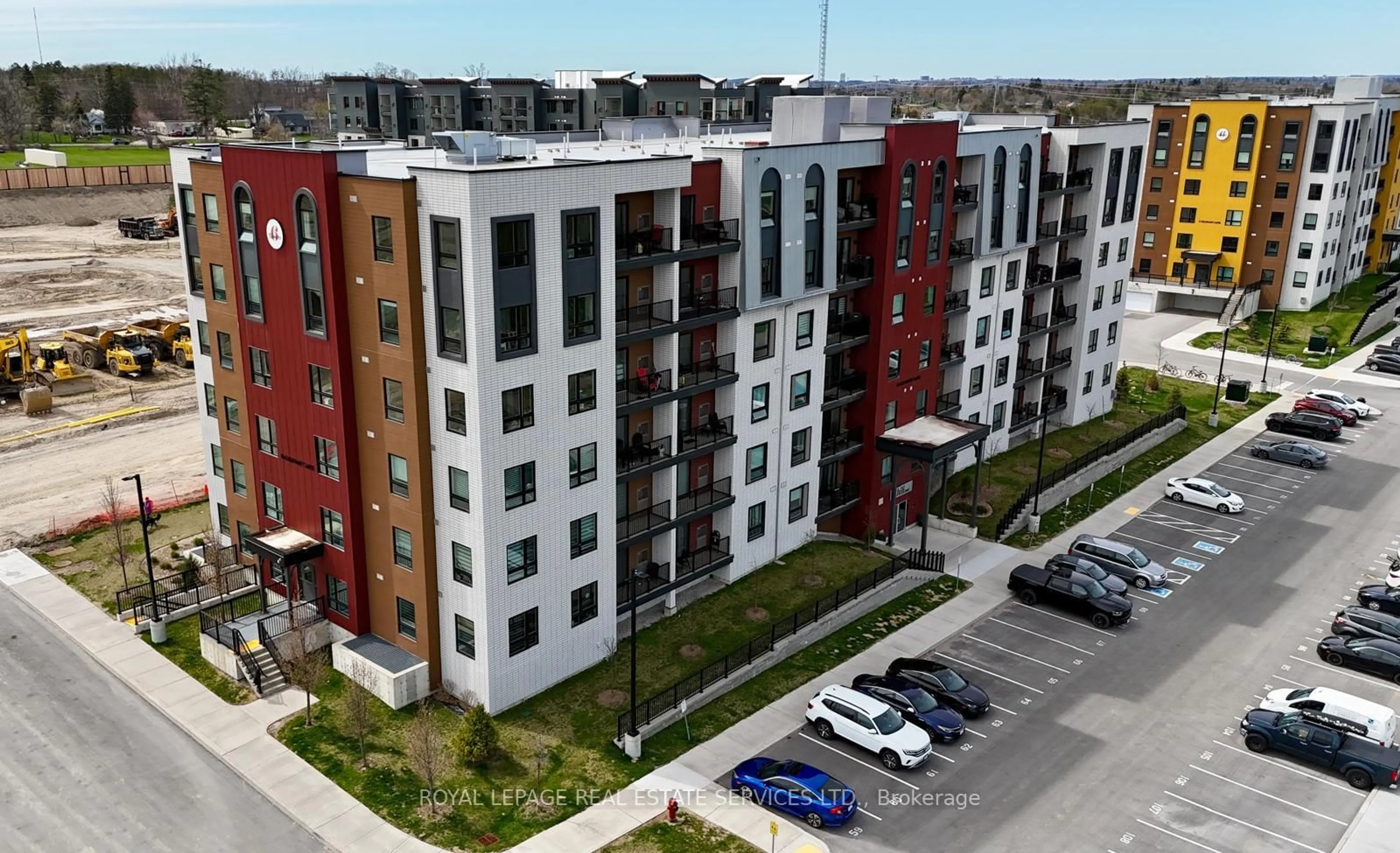 A pic from outside/outdoor area/front of a property/back of a property/a pic from drone, unknown for 10 Culinary Lane #211, Barrie Ontario L9J 0K2
