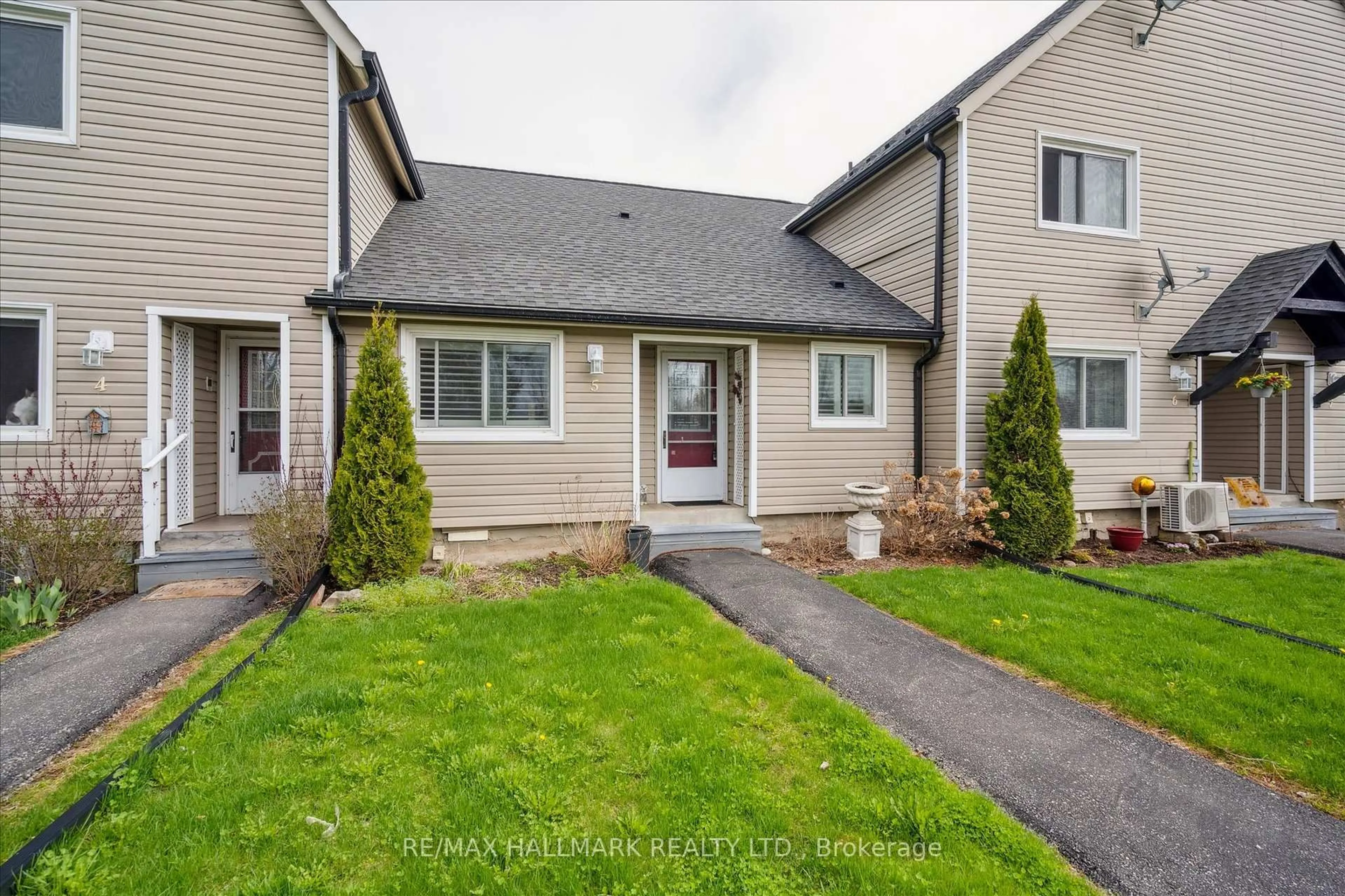 Home with vinyl exterior material, street for 51 Laguna Pkwy #5, Ramara Ontario L0K 1B0