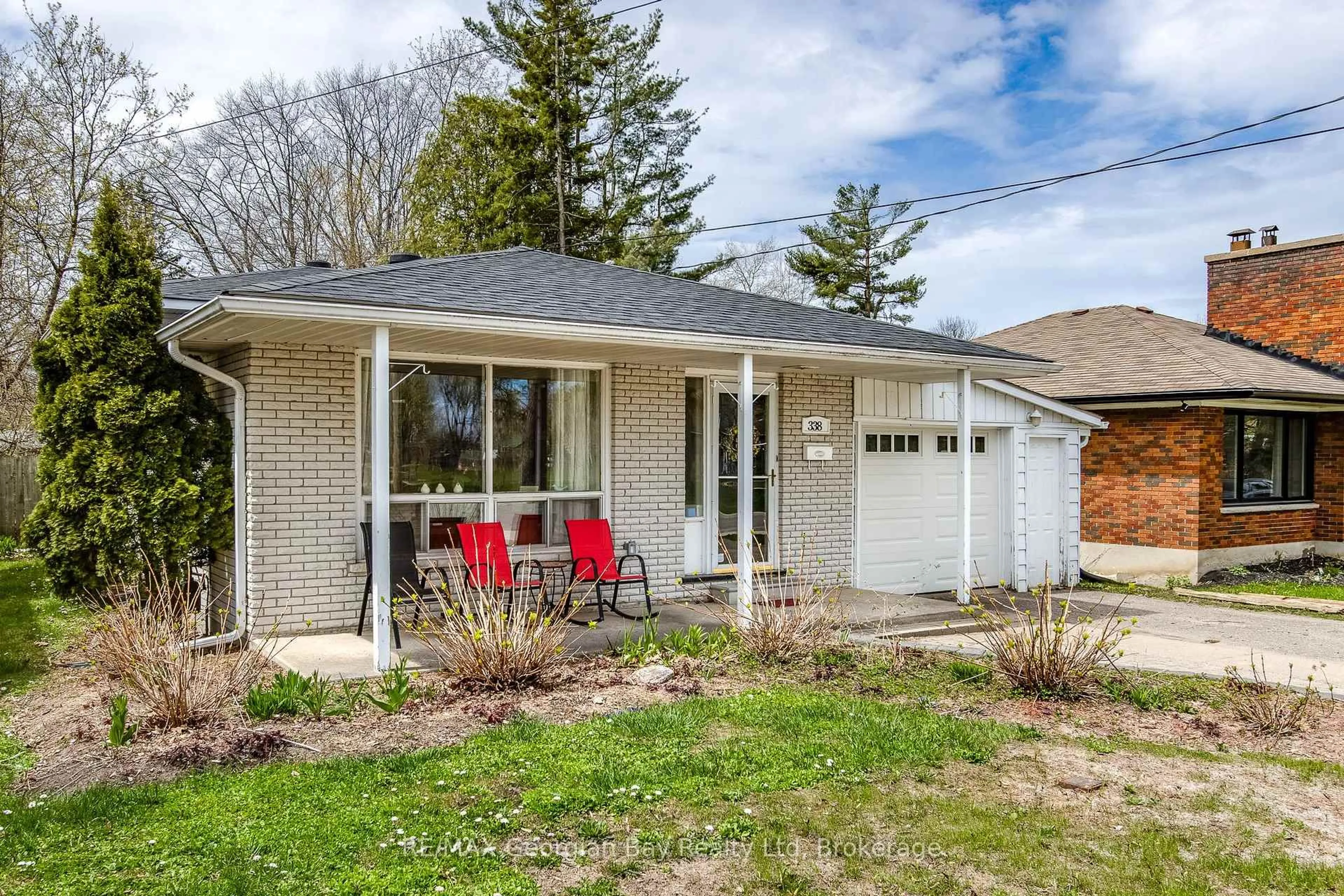 Home with brick exterior material, street for 338 Seventh St, Midland Ontario L4R 3Z9