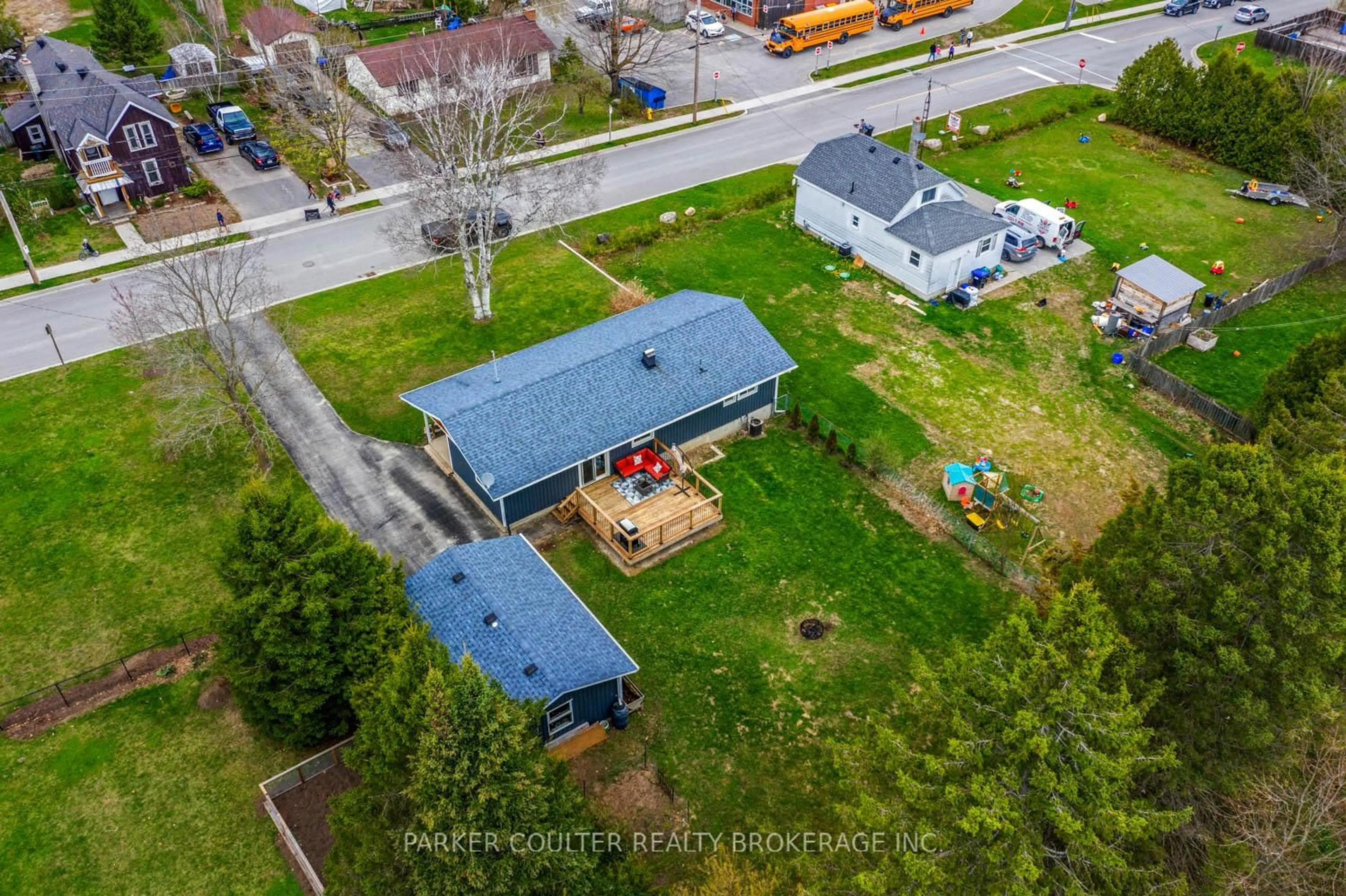 A pic from outside/outdoor area/front of a property/back of a property/a pic from drone, street for 11 Albert St, Springwater Ontario L0L 1V0