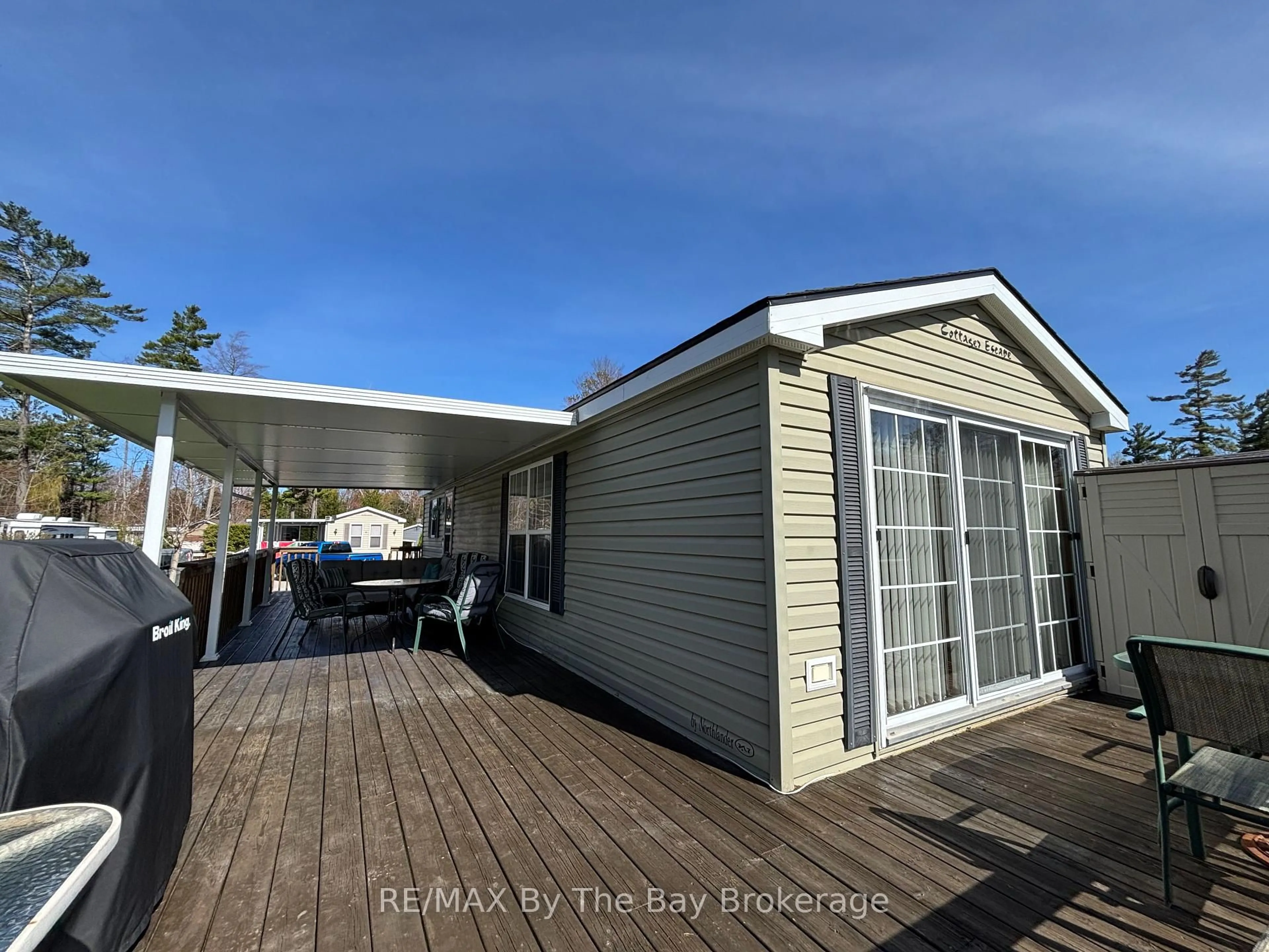 Unknown for 9 KENORA Tr, Wasaga Beach Ontario L9Z 1X7