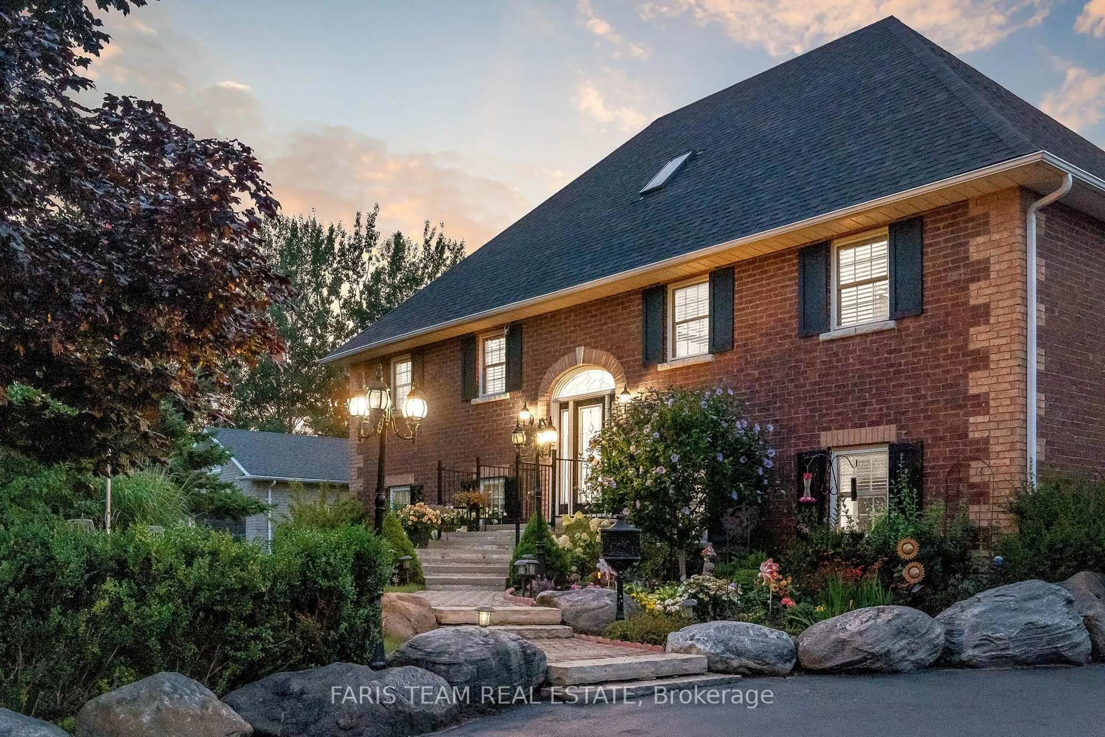 Home with brick exterior material, street for 63 Broadview St, Collingwood Ontario L9Y 0X2