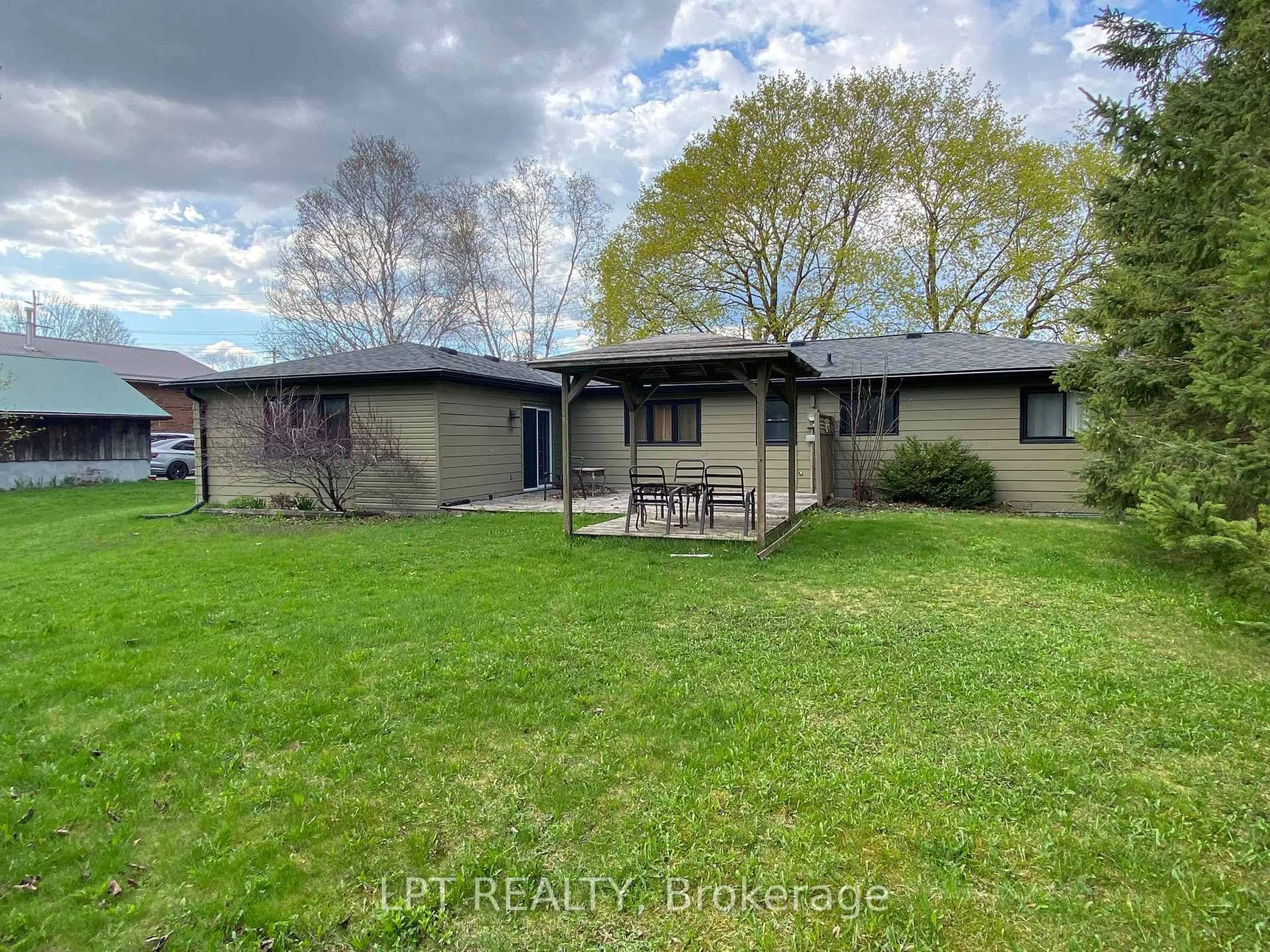 A pic from outside/outdoor area/front of a property/back of a property/a pic from drone, water/lake/river/ocean view for 205 Christopher St, Clearview Ontario L0M 1S0