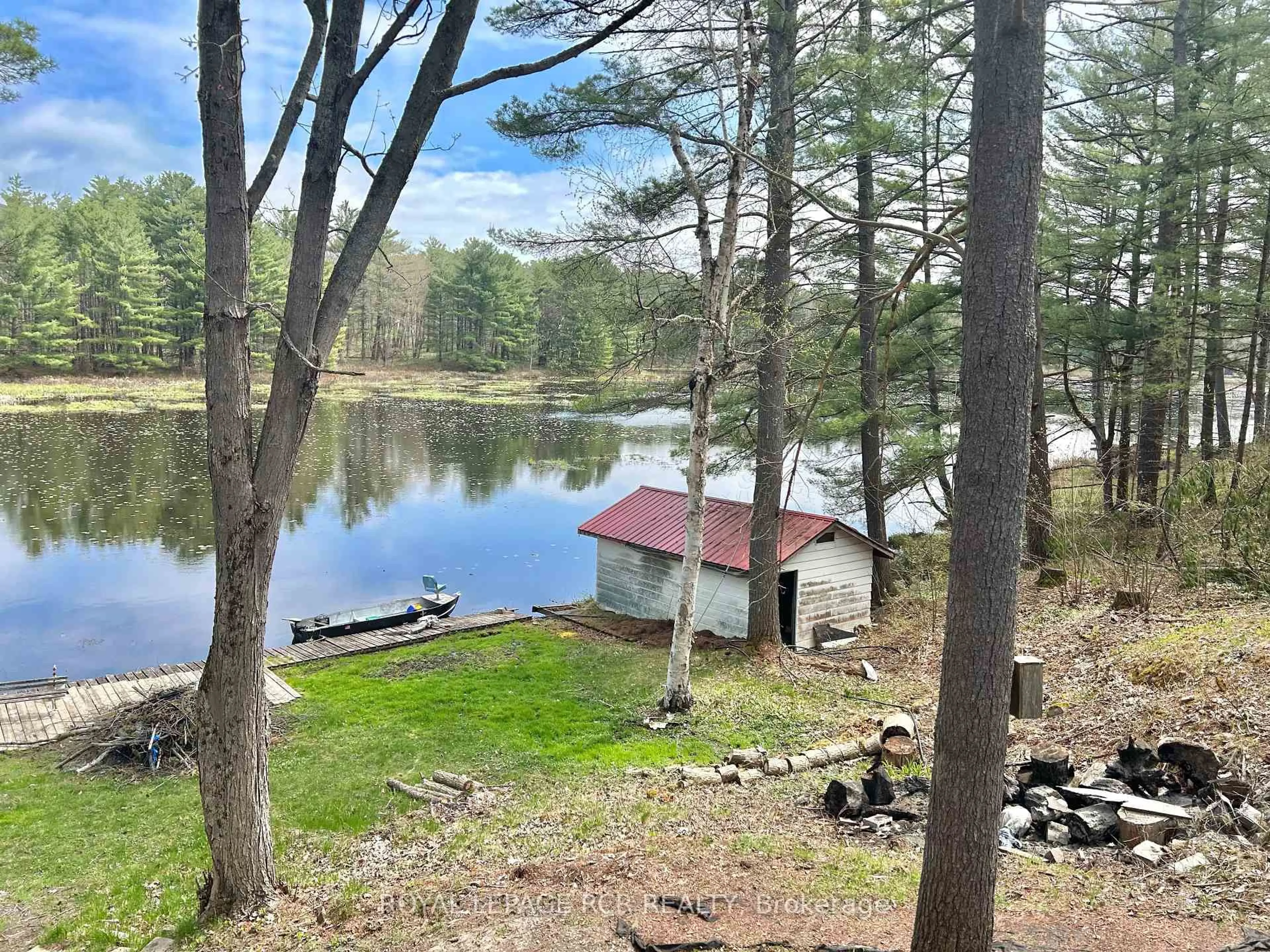 A pic from outside/outdoor area/front of a property/back of a property/a pic from drone, water/lake/river/ocean view for 3179 Pioneer Rd, Severn Ontario K0K 1E0