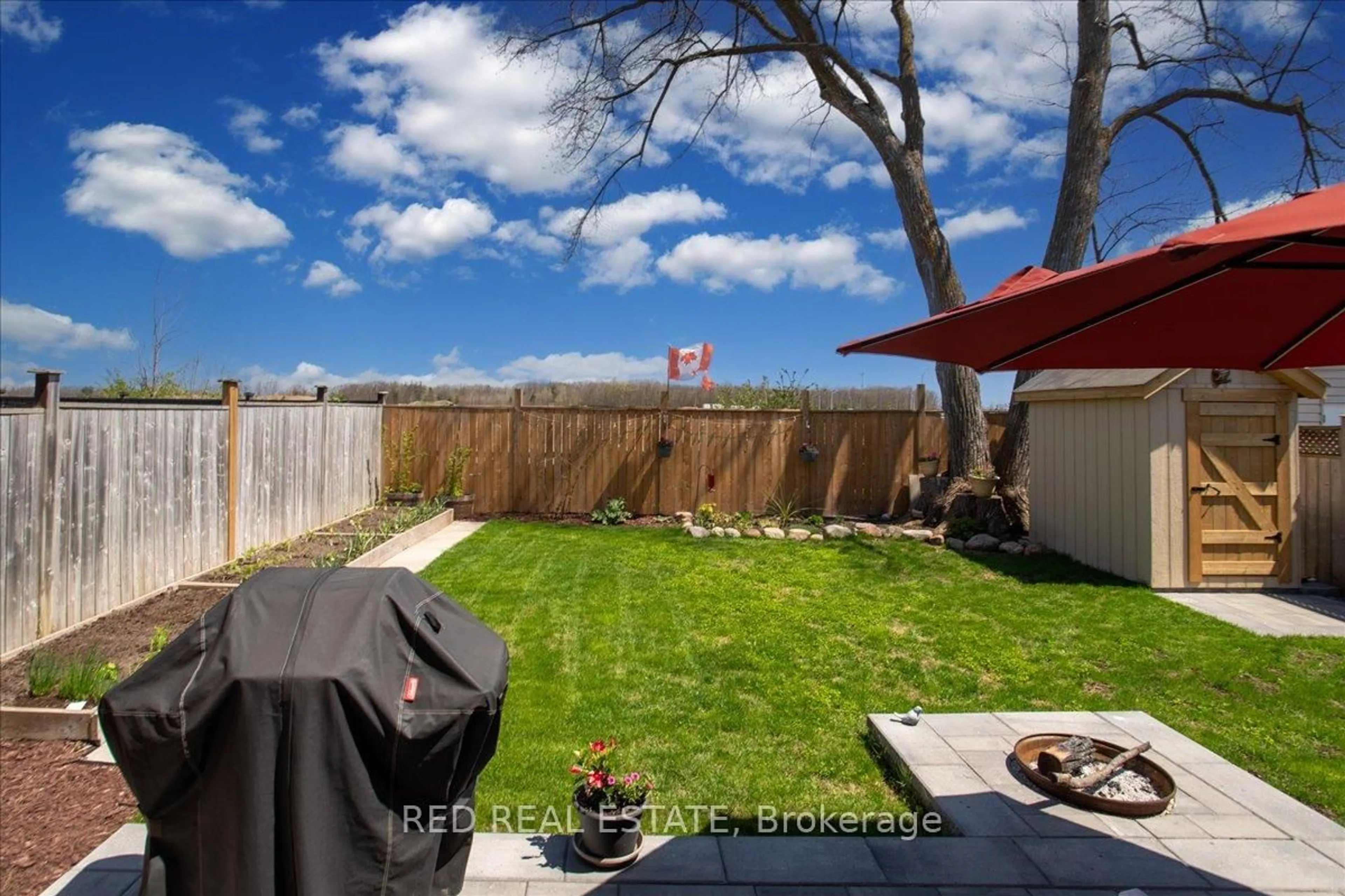 Patio, water/lake/river/ocean view for 117 Winchester Terr, Barrie Ontario L4M 0B3