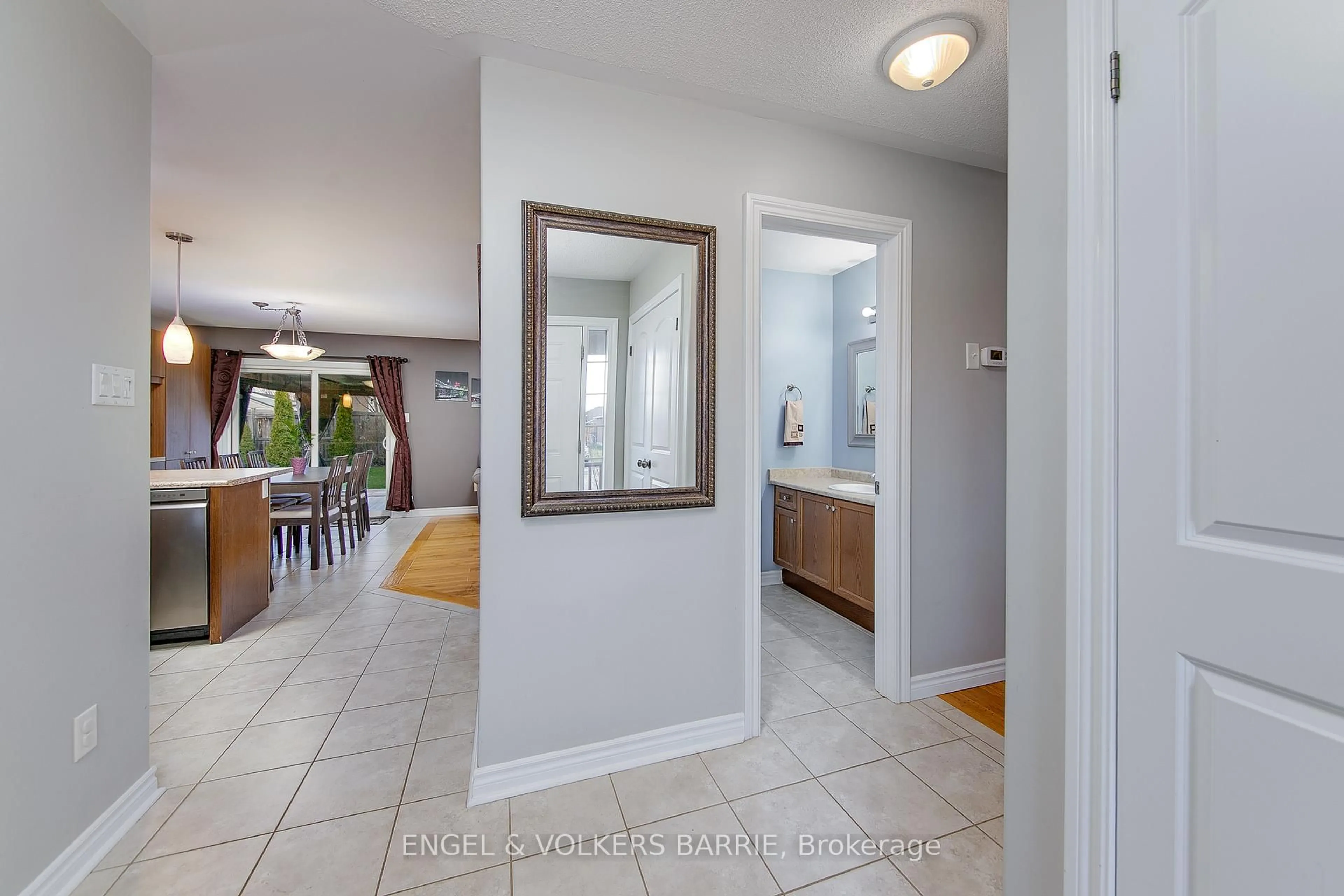 Unknown for 6 Whitfield Cres, Springwater Ontario L0L 1P0