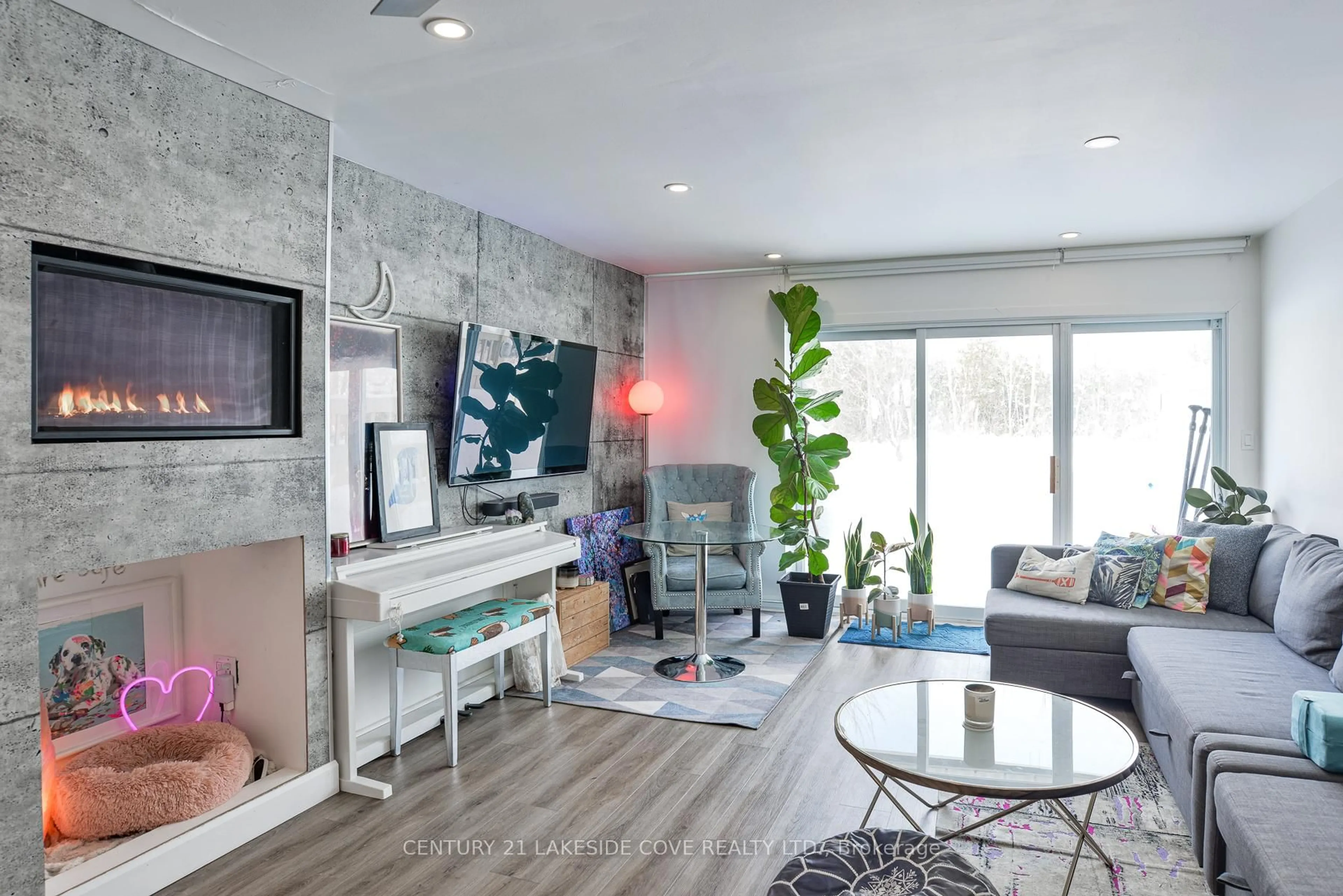Living room with furniture, unknown for 4 Paradise Blvd #19, Ramara Ontario L0K 1B0