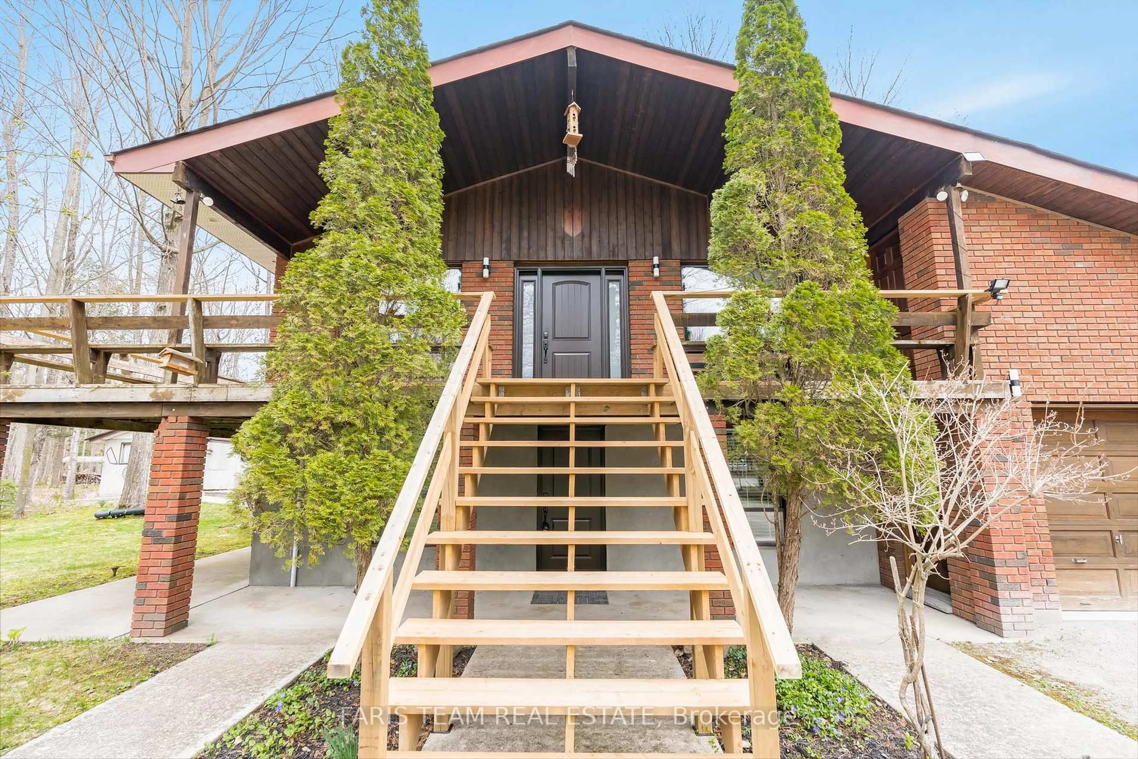 Unknown for 8 Celestine Crt, Tiny Ontario L9M 0H3