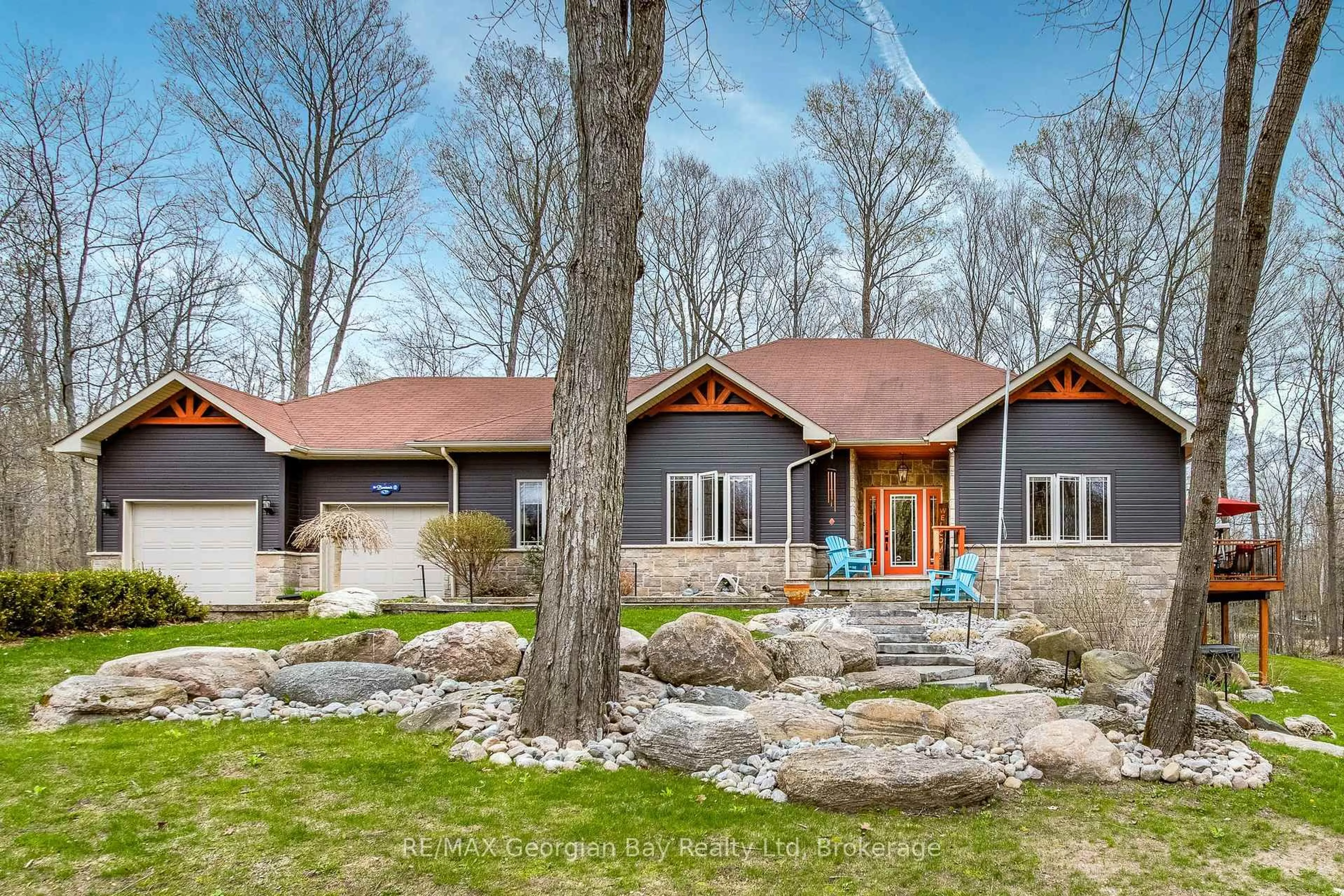Home with brick exterior material, unknown for 1 Beau Rivage Ave, Tiny Ontario L9M 0H5