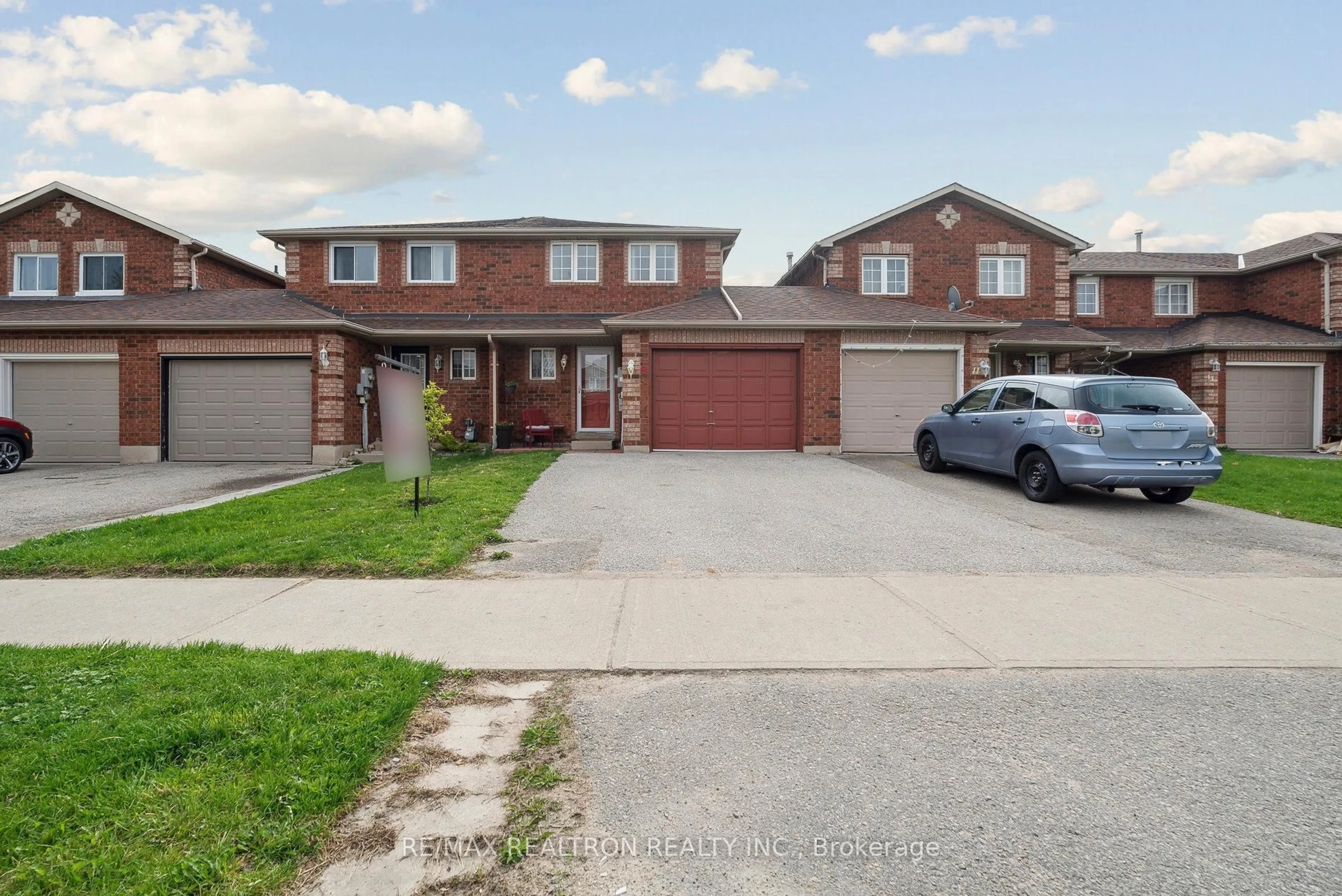 Home with brick exterior material, street for 9 Epsom Rd, Barrie Ontario L4M 6R7