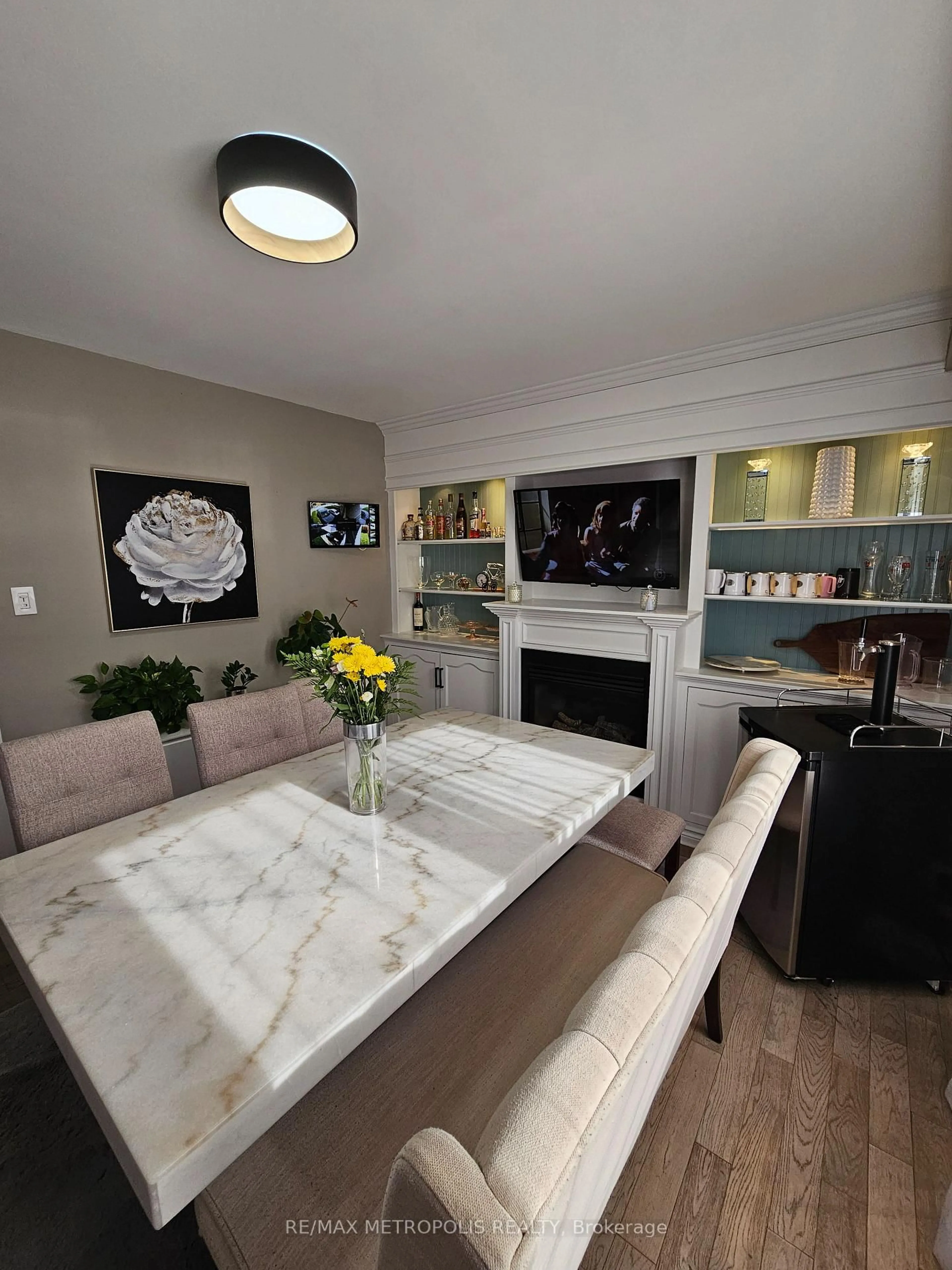 Unknown for 16 Snowden Ave, Barrie Ontario L4M 7G5