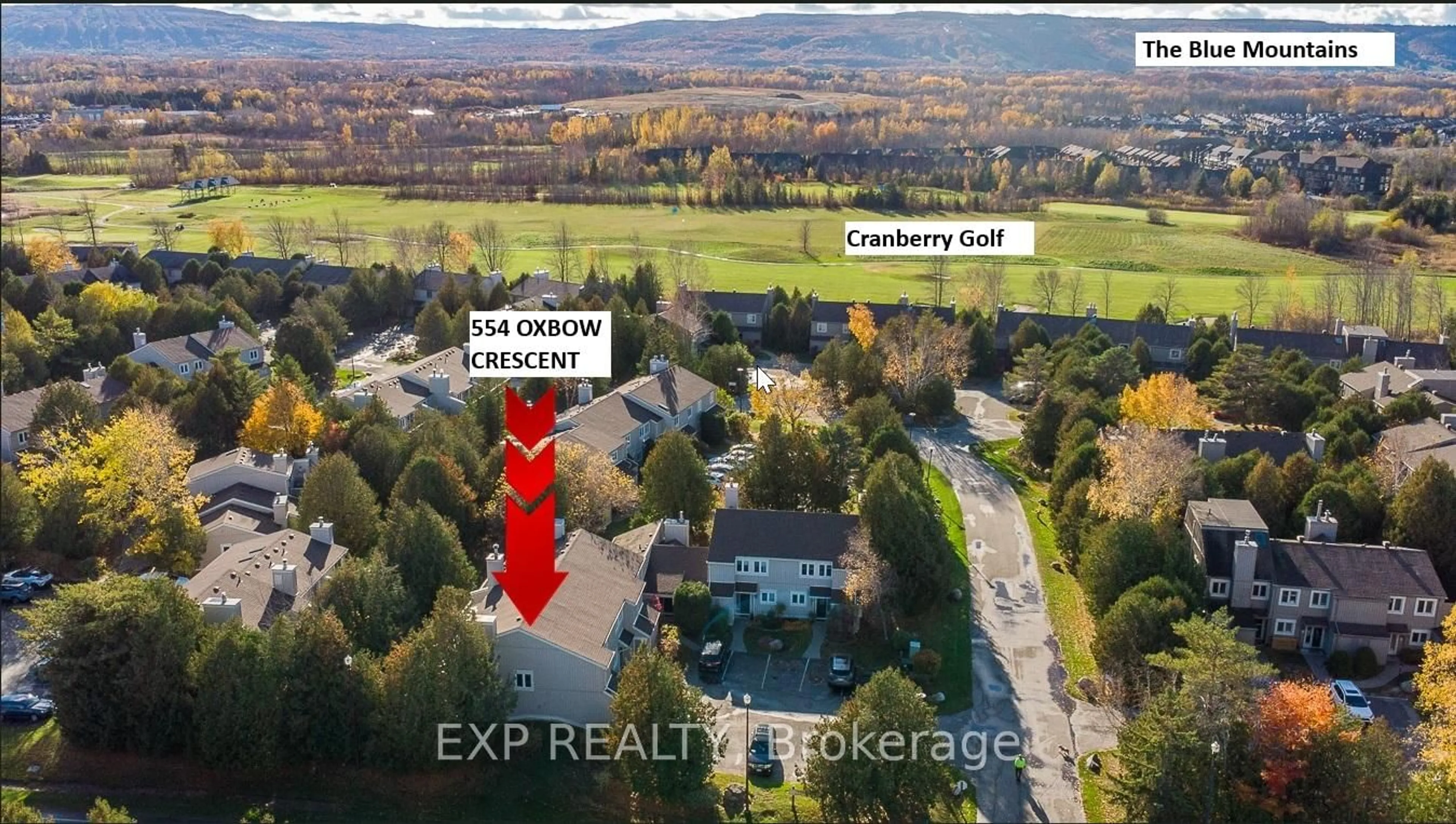 A pic from outside/outdoor area/front of a property/back of a property/a pic from drone, unknown for 554 Oxbow Cres, Collingwood Ontario L9Y 5B4