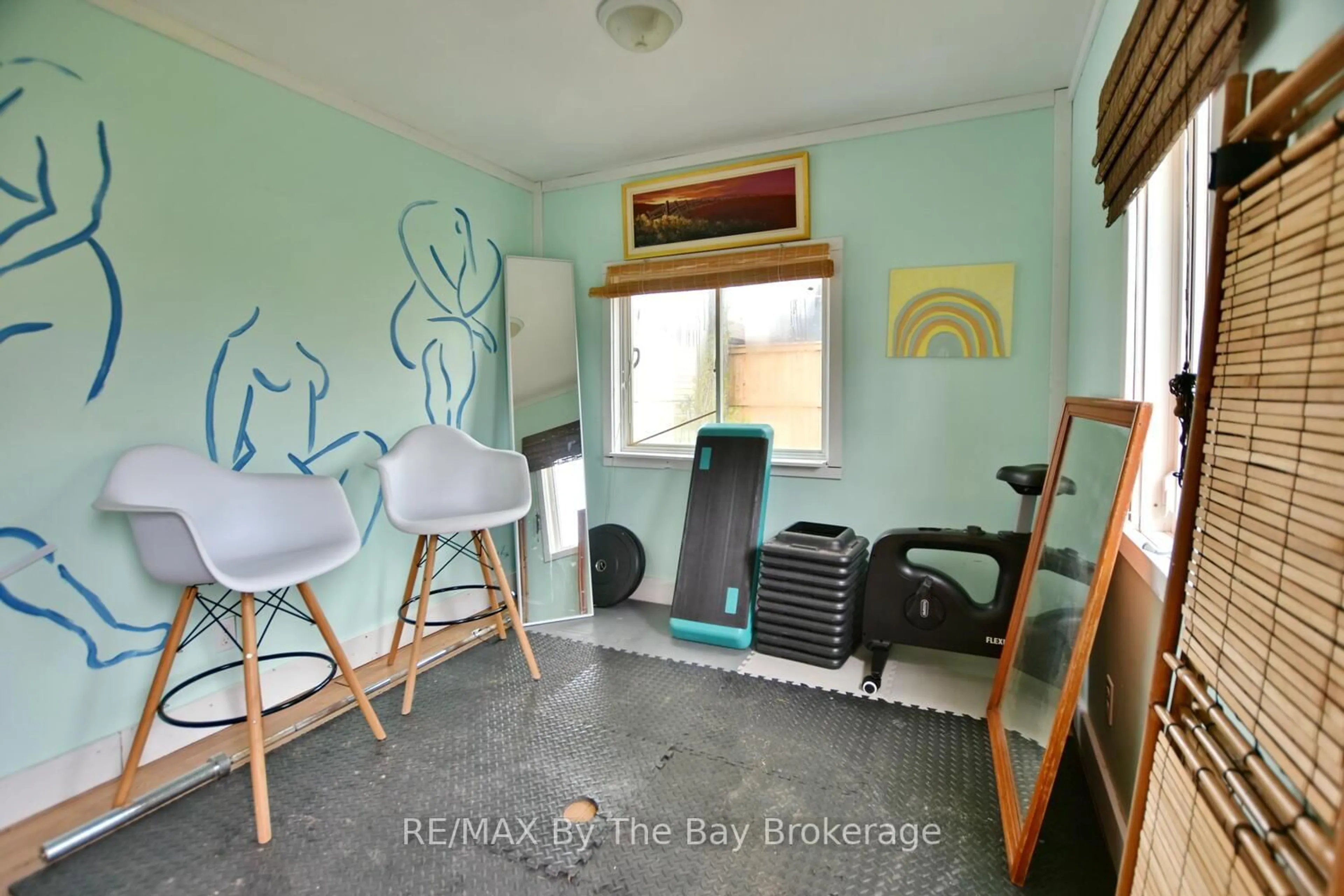 A pic of a room for 19 59th St, Wasaga Beach Ontario L9Z 1V8