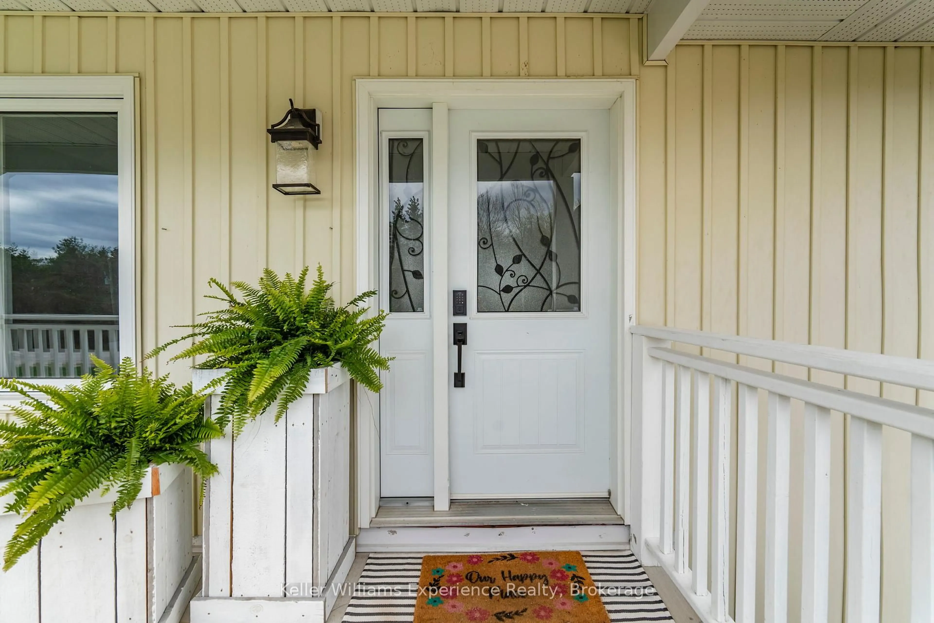 Indoor entryway for 10 Concession  9 Rd, Tiny Ontario L0L 2J0