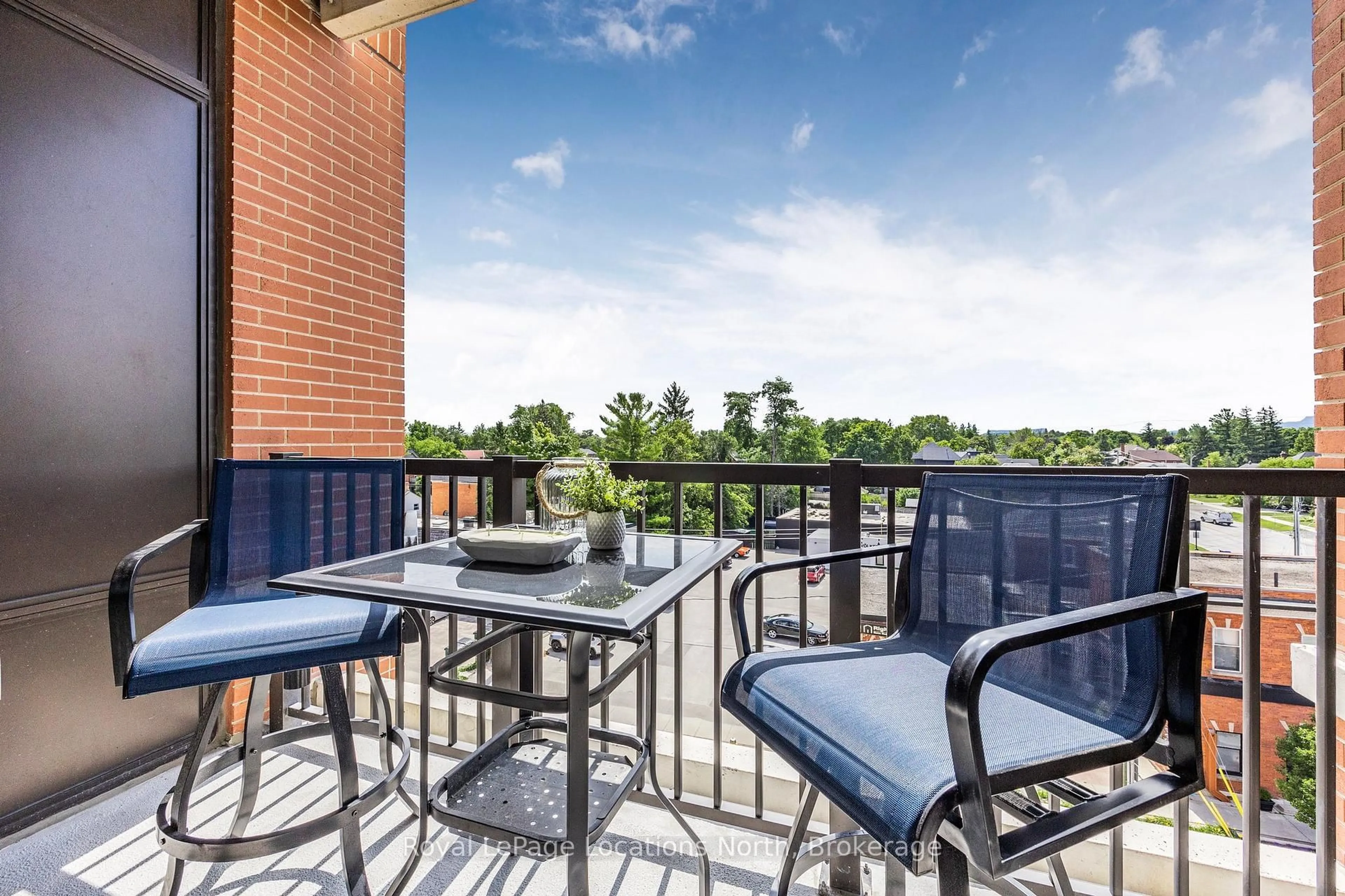 Patio, water/lake/river/ocean view for 1 Hume St #509, Collingwood Ontario L9Y 0X3