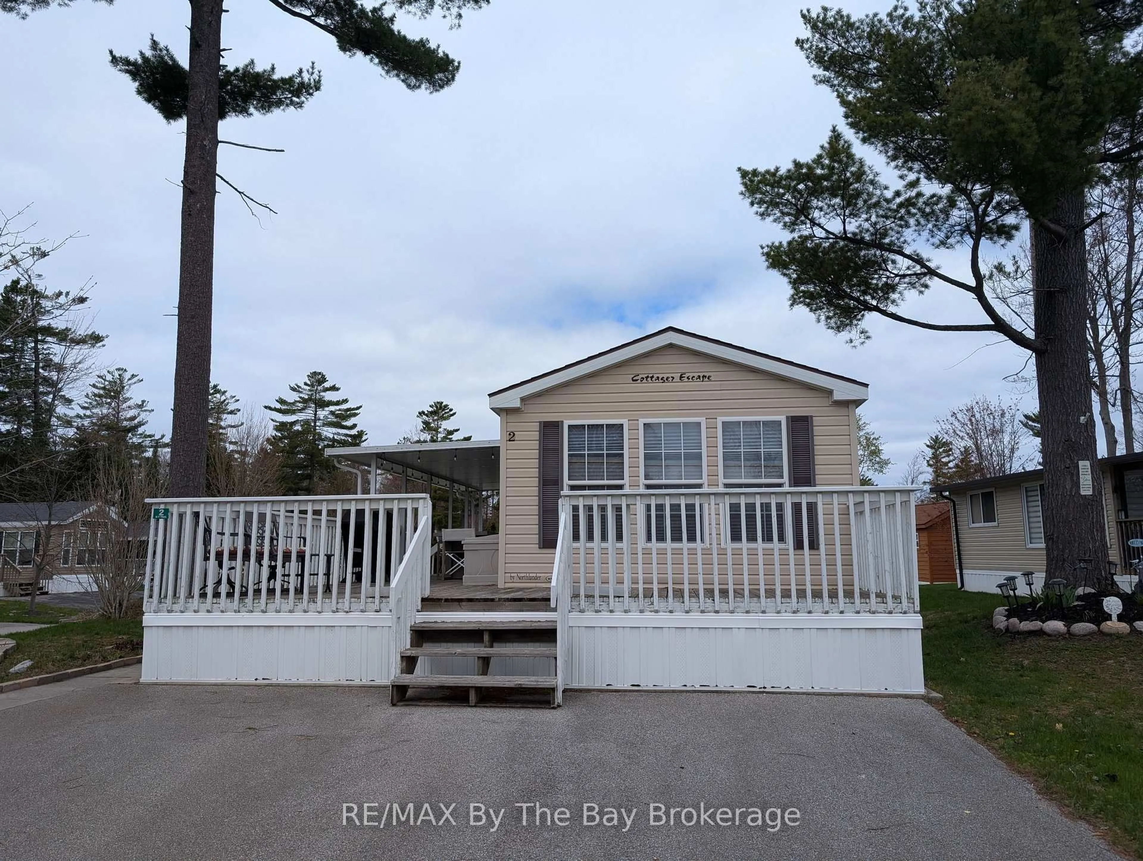 Unknown for 2 WHITE PINES Tr, Wasaga Beach Ontario L9Z 1X7
