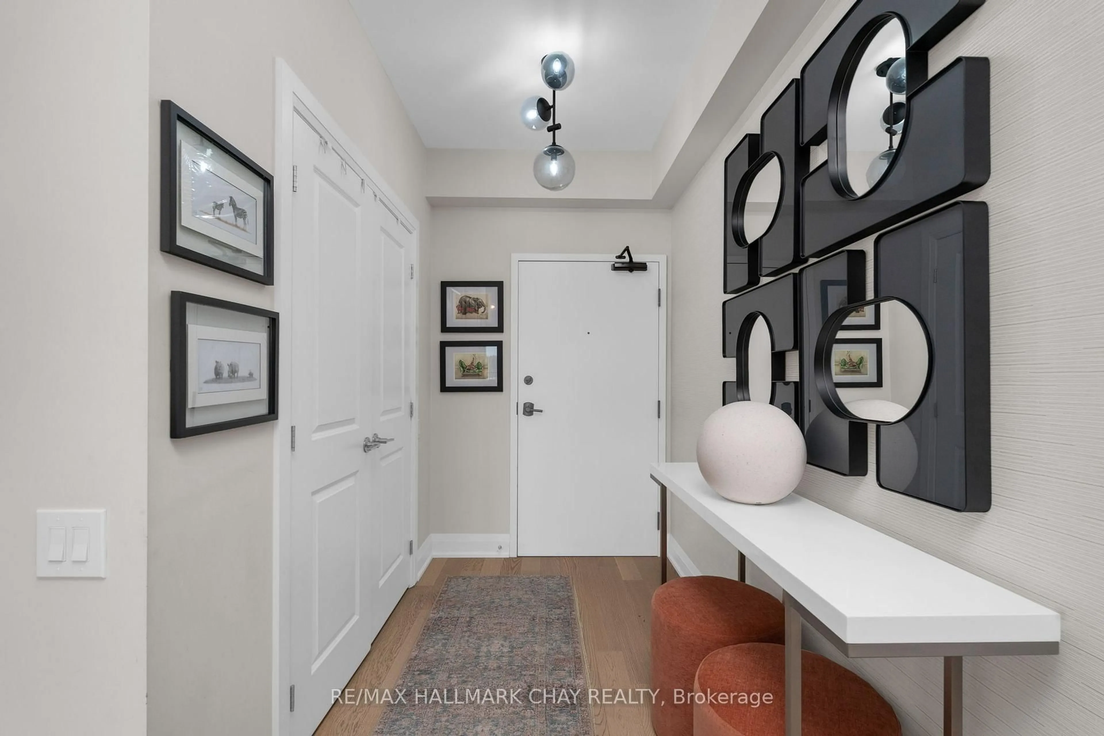 Indoor entryway for 54 Koda St #401, Barrie Ontario L9J 0J6