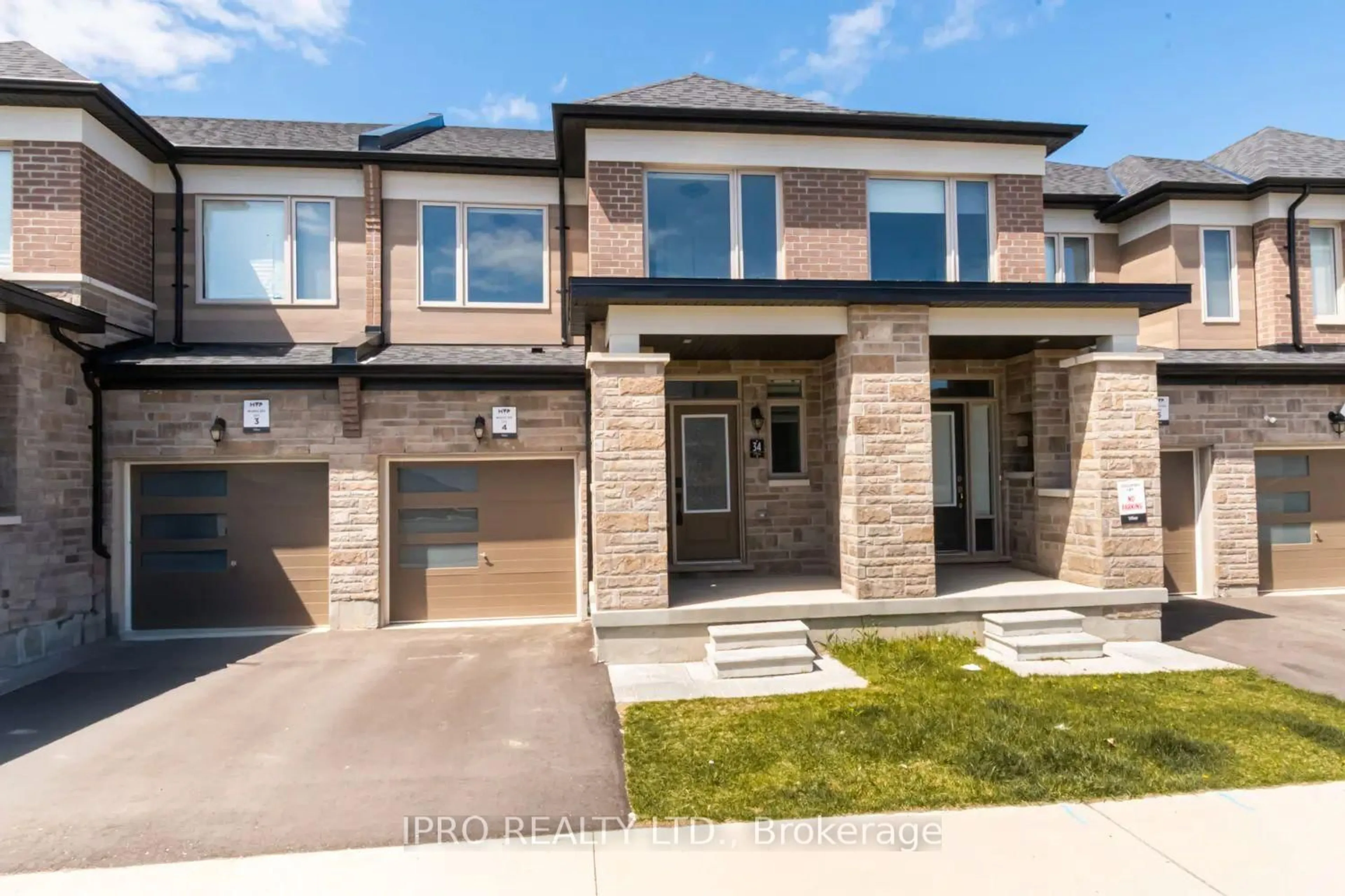 Home with brick exterior material, street for 34 Valleybrook Rd, Barrie Ontario L9J 0L4