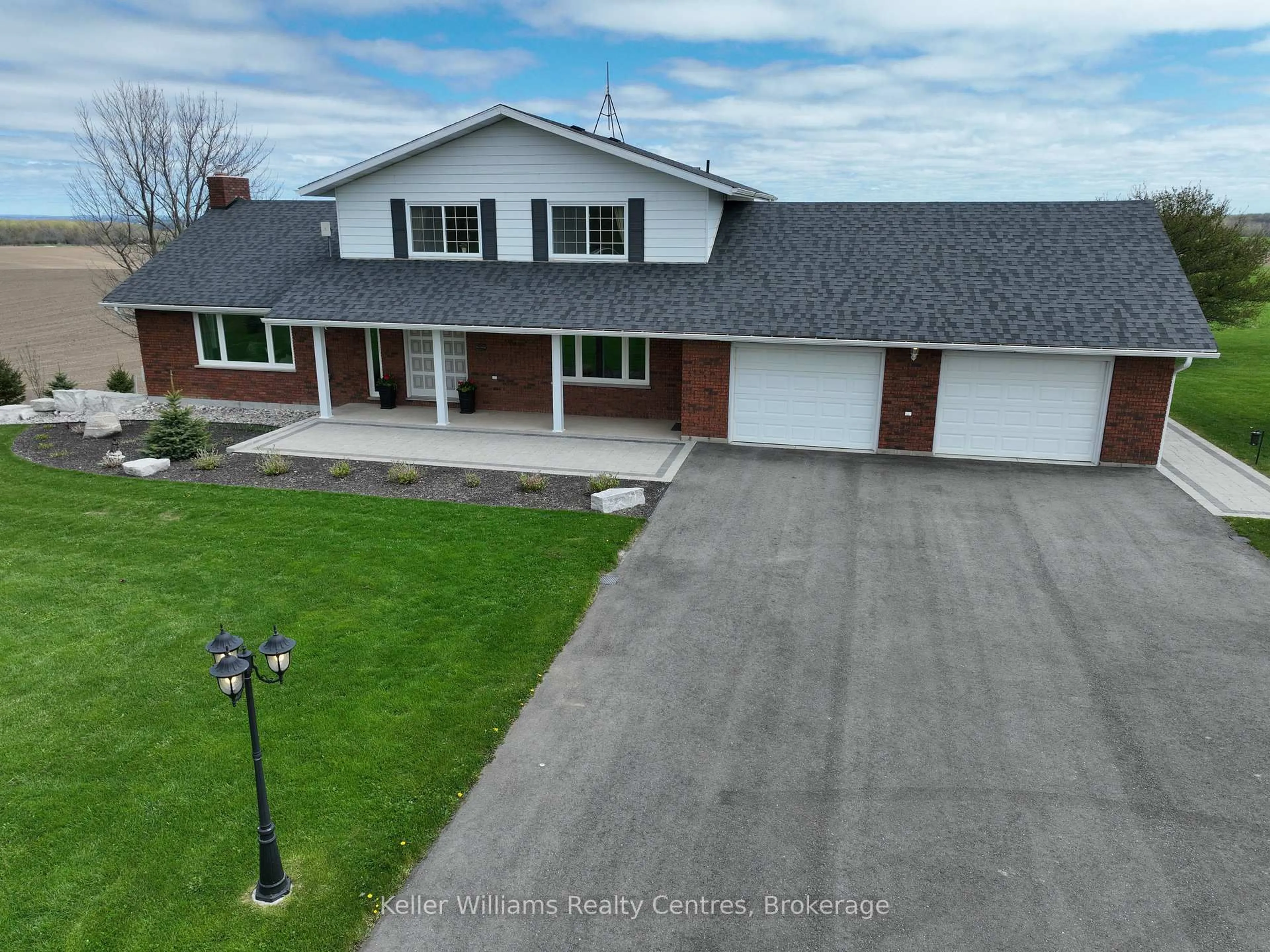 A pic from outside/outdoor area/front of a property/back of a property/a pic from drone, street for 2219 County Rd 42 N/A, Clearview Ontario L0M 1S0