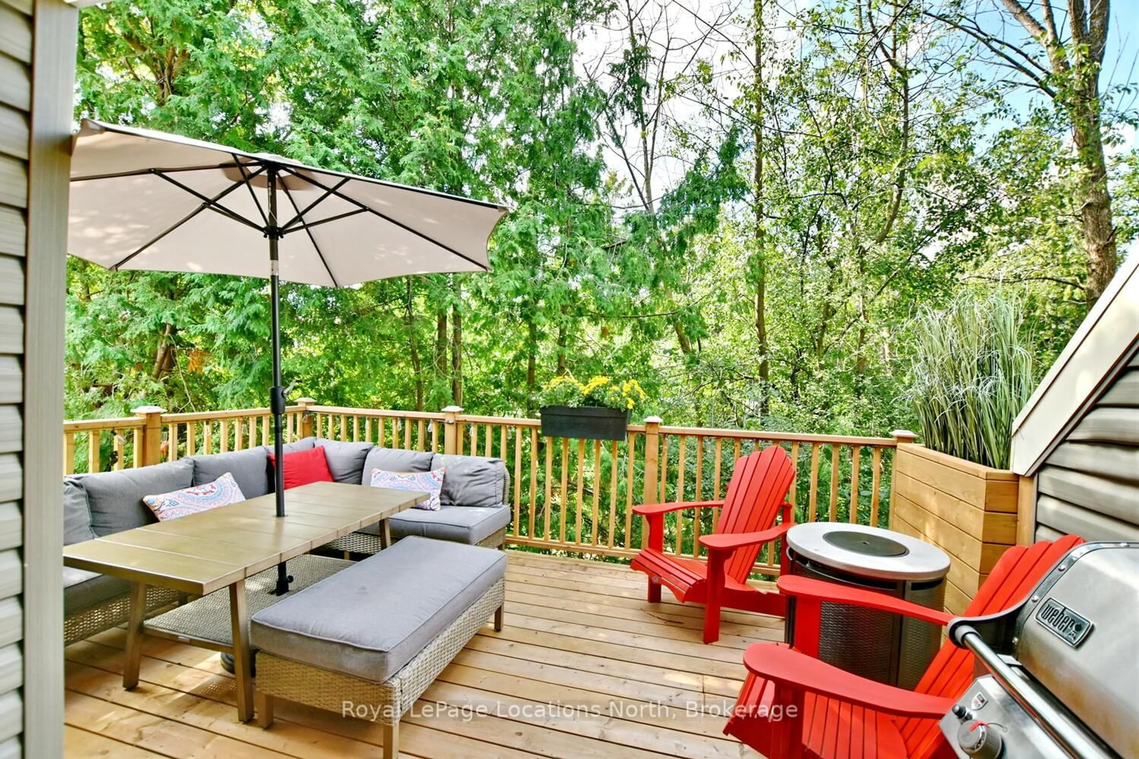 Patio, forest/trees view for 207 ESCARPMENT Cres, Collingwood Ontario L9Y 5B4
