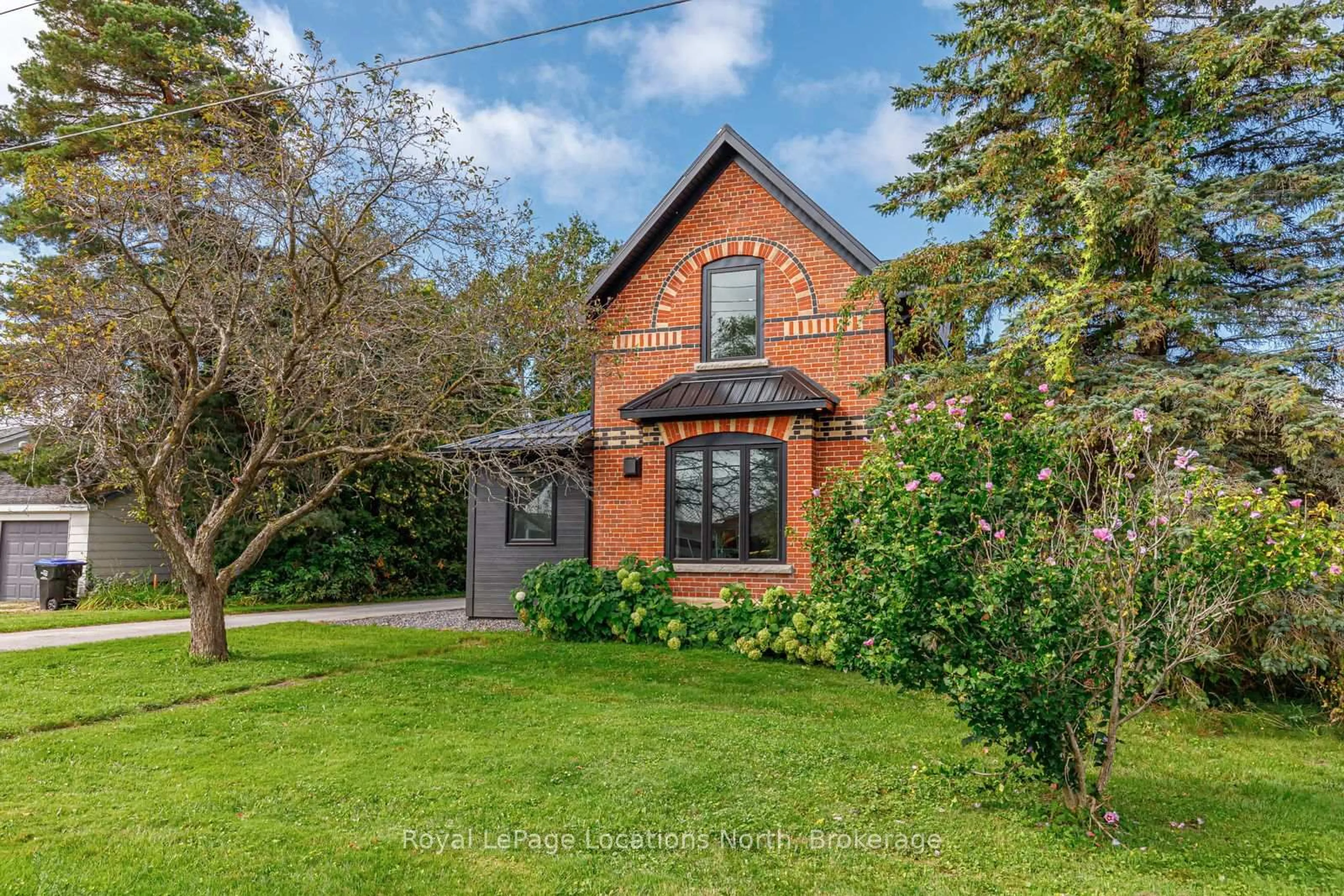 Home with brick exterior material, street for 4378 County 124 Rd, Clearview Ontario L9Y 3Z1