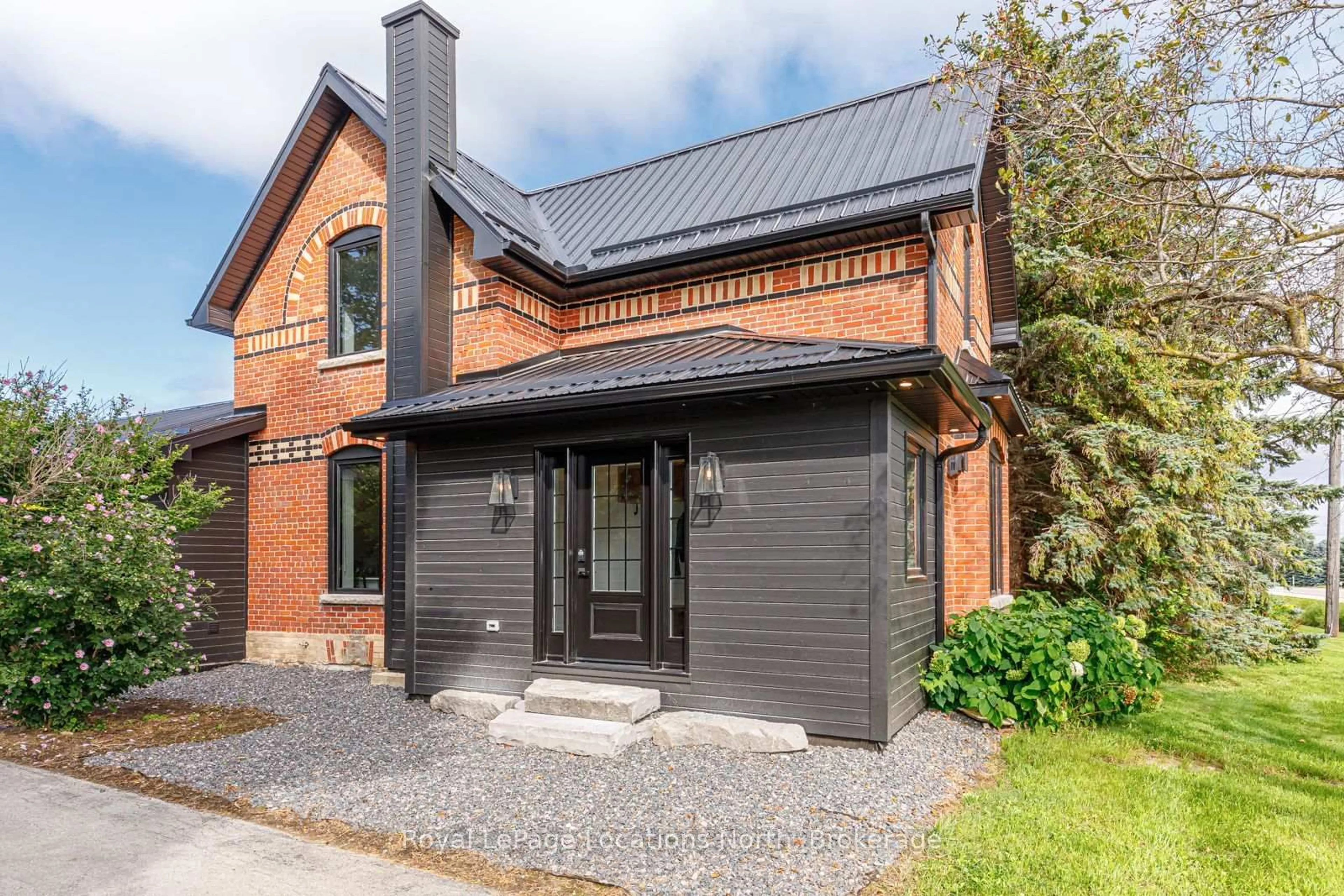 Home with brick exterior material, street for 4378 County 124 Rd, Clearview Ontario L9Y 3Z1