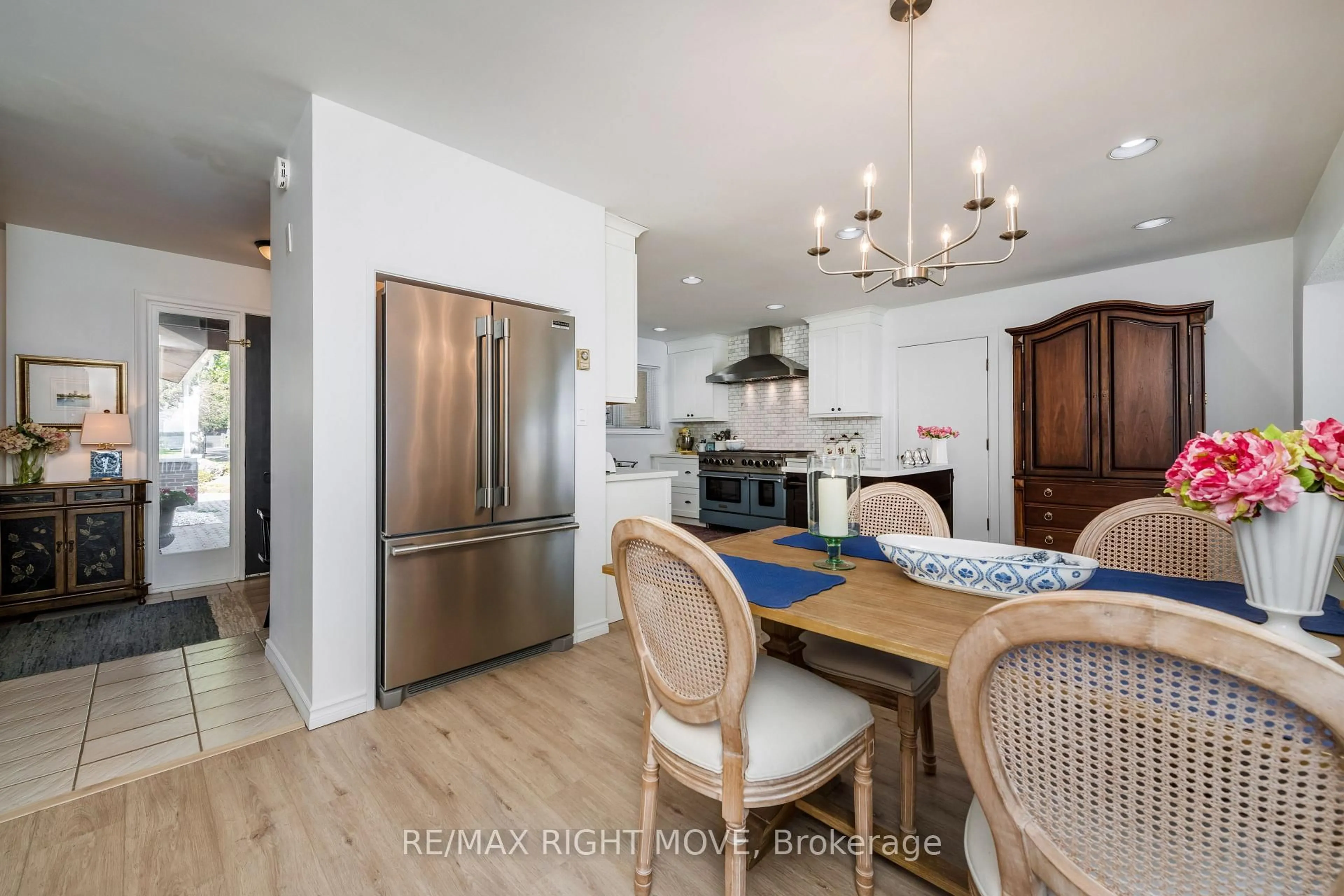 Open concept kitchen, unknown for 18 Maple Dr, Orillia Ontario L3V 3W2