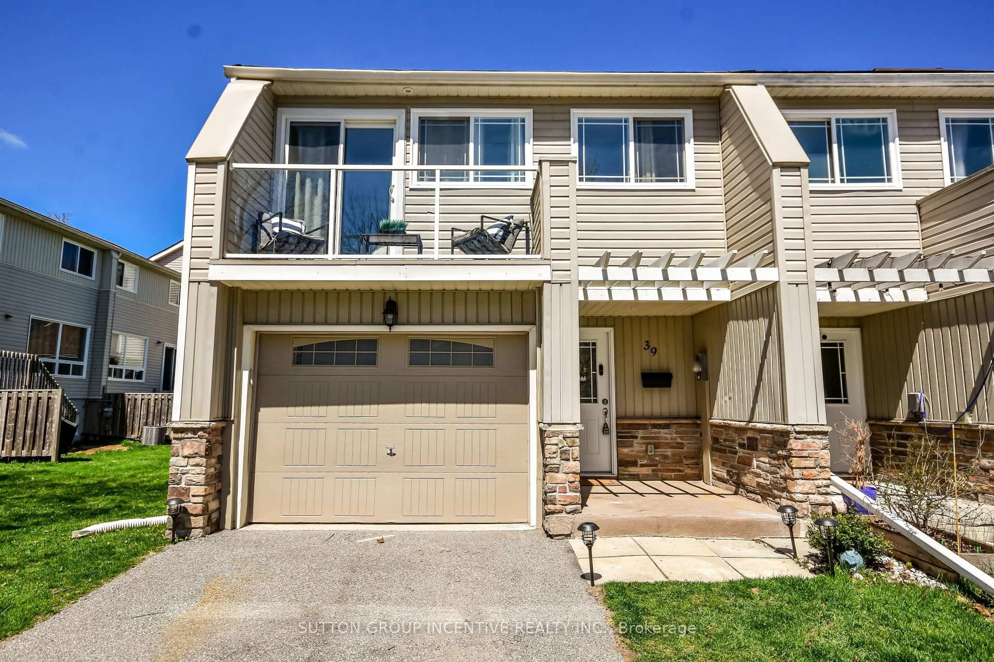 Home with vinyl exterior material, street for 12 Lankin Blvd #39, Orillia Ontario L3V 6T2