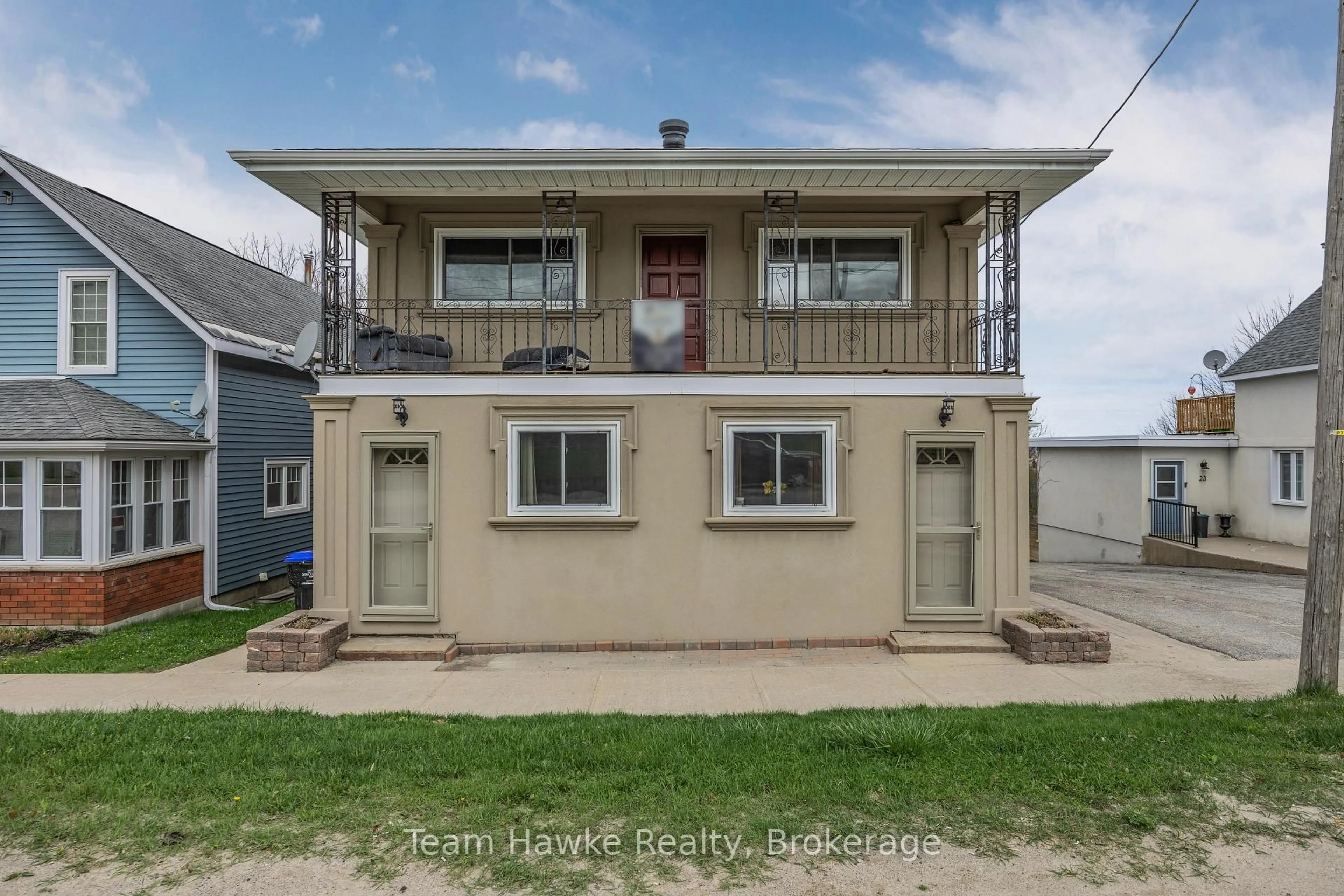 Unknown for 25 Robert St, Penetanguishene Ontario L9M 1N5