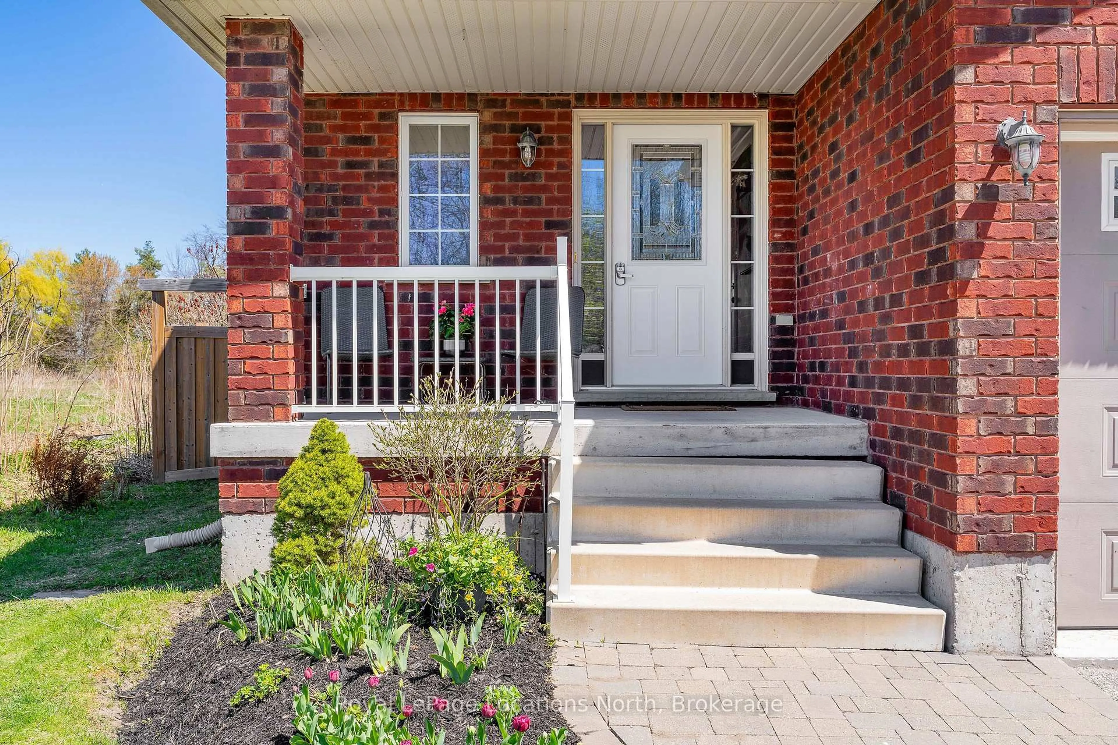 Home with brick exterior material, street for 449 Peel St, Collingwood Ontario L9Y 0C1