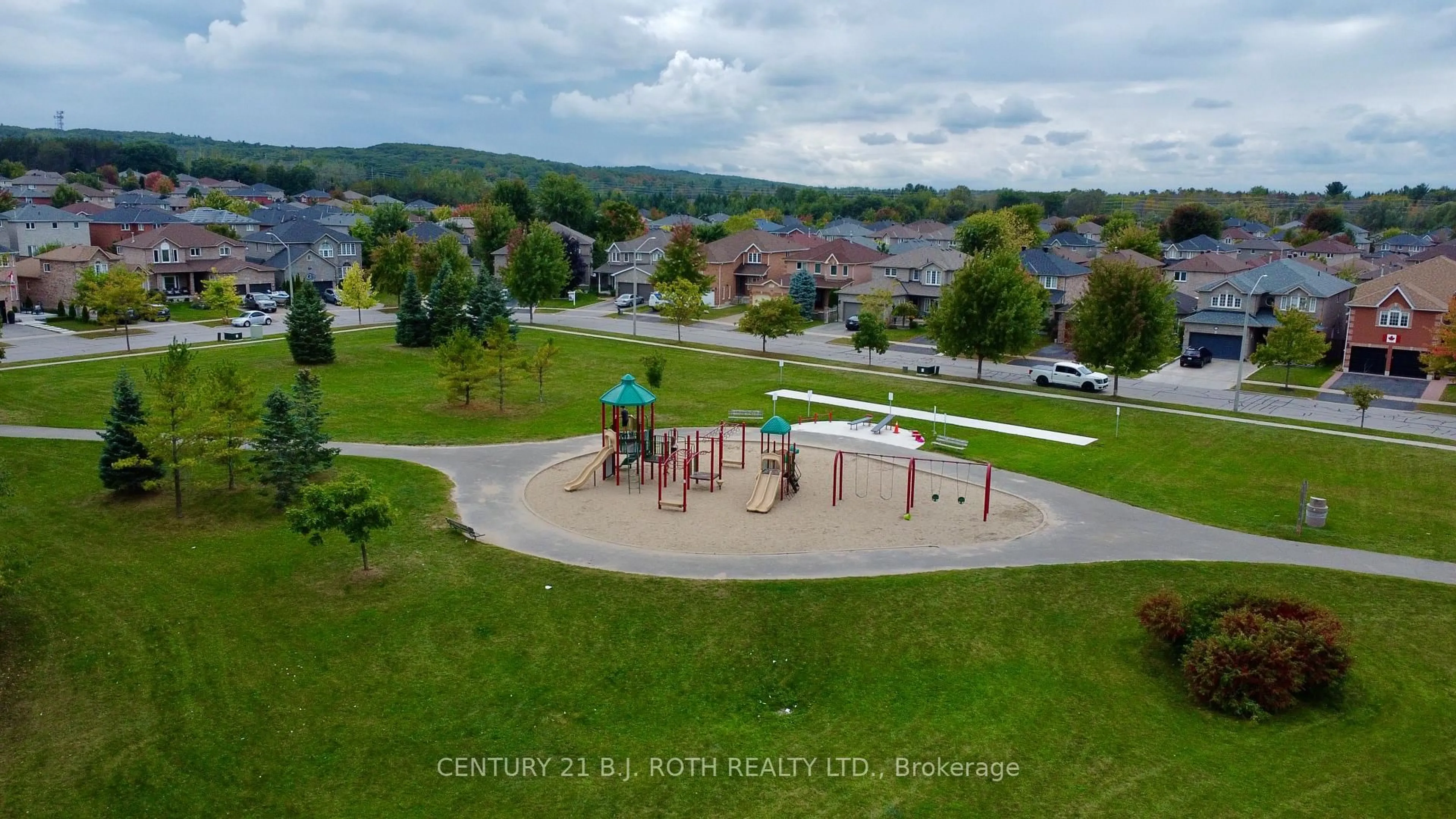 A pic from outside/outdoor area/front of a property/back of a property/a pic from drone, mountain view for 9 Deneb St, Barrie Ontario L4M 0K6