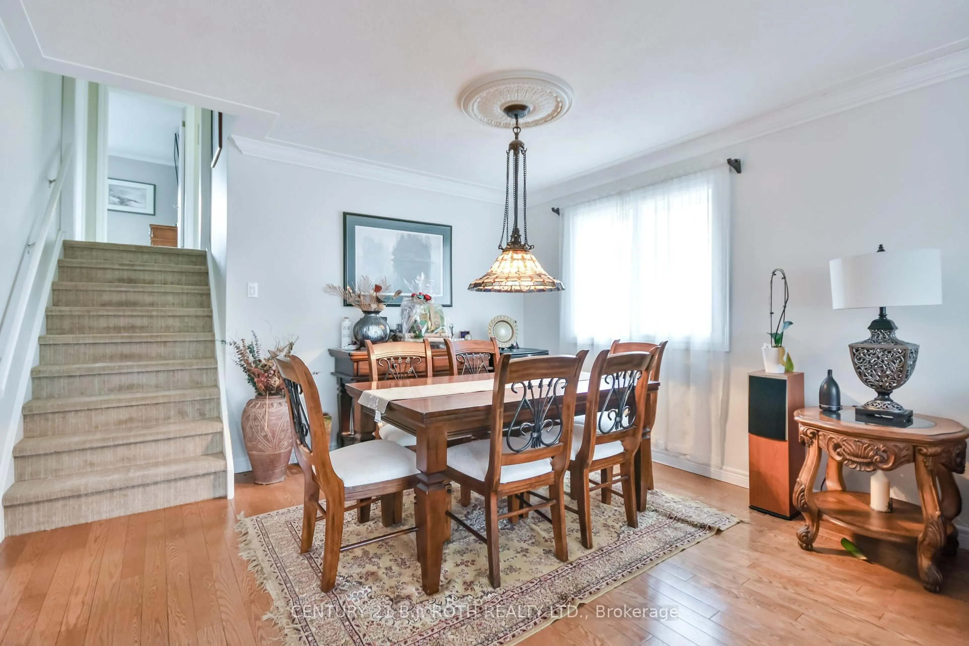 Dining room, wood/laminate floor for 233 Rose St, Barrie Ontario L4M 2V3