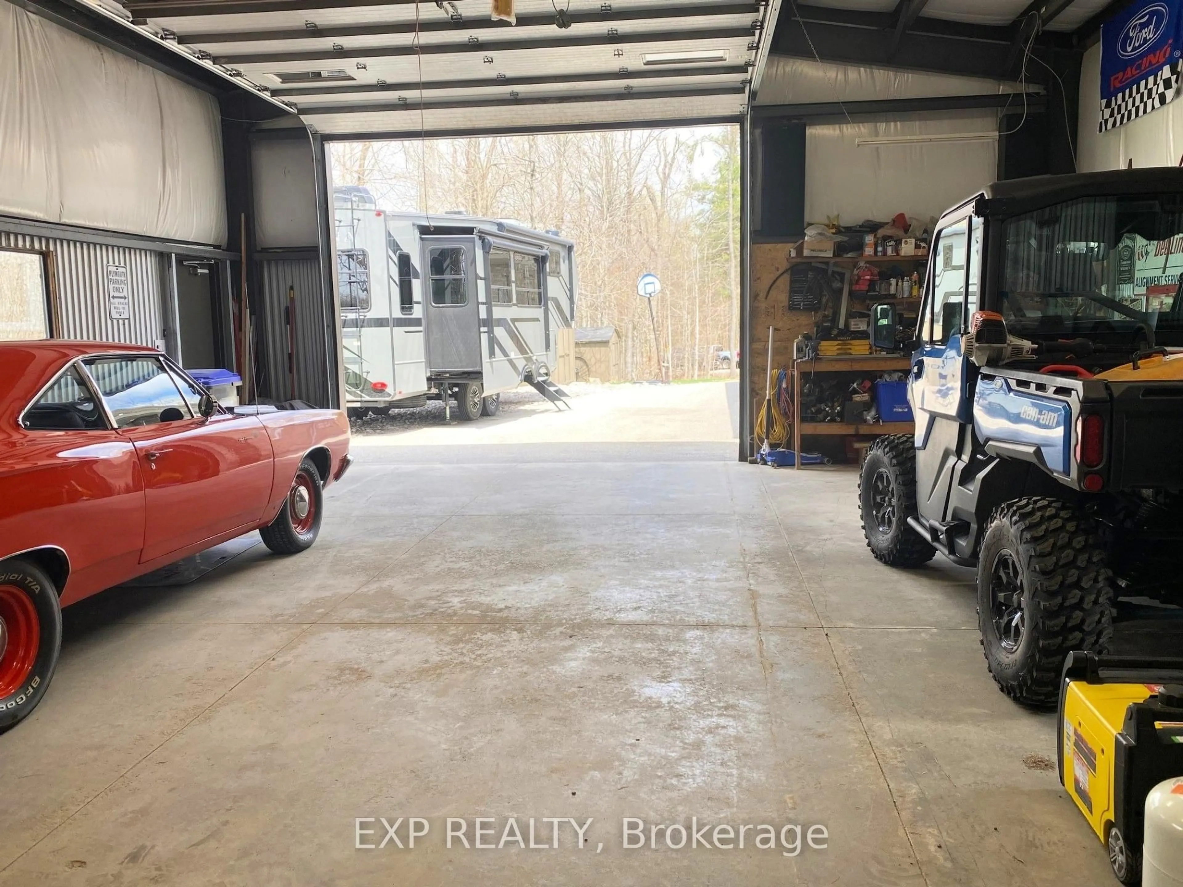 Indoor garage for 2020 5 Line, Oro-Medonte Ontario L0L 2E0