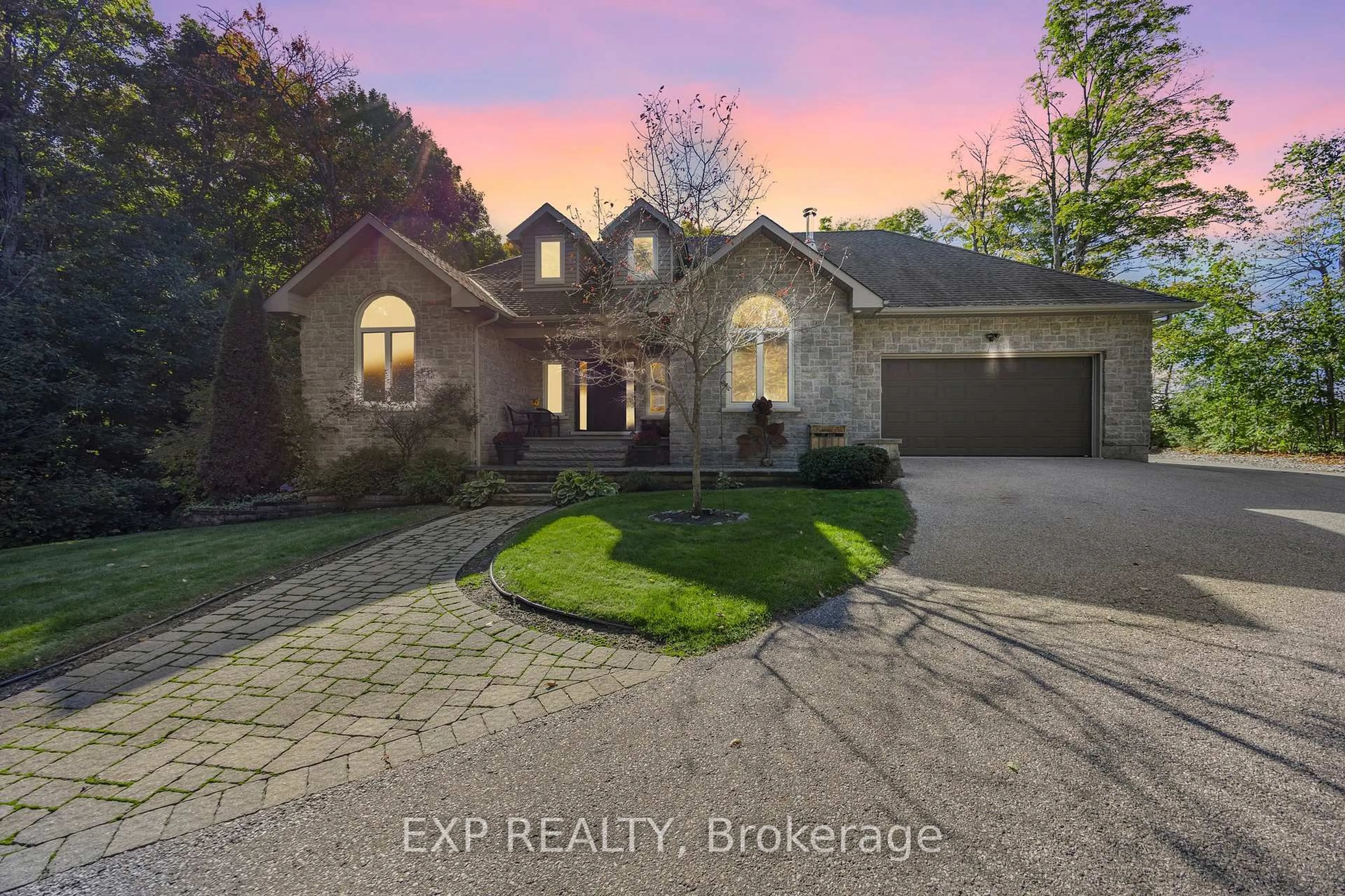 A pic from outside/outdoor area/front of a property/back of a property/a pic from drone, street for 2020 5 Line, Oro-Medonte Ontario L0L 2E0