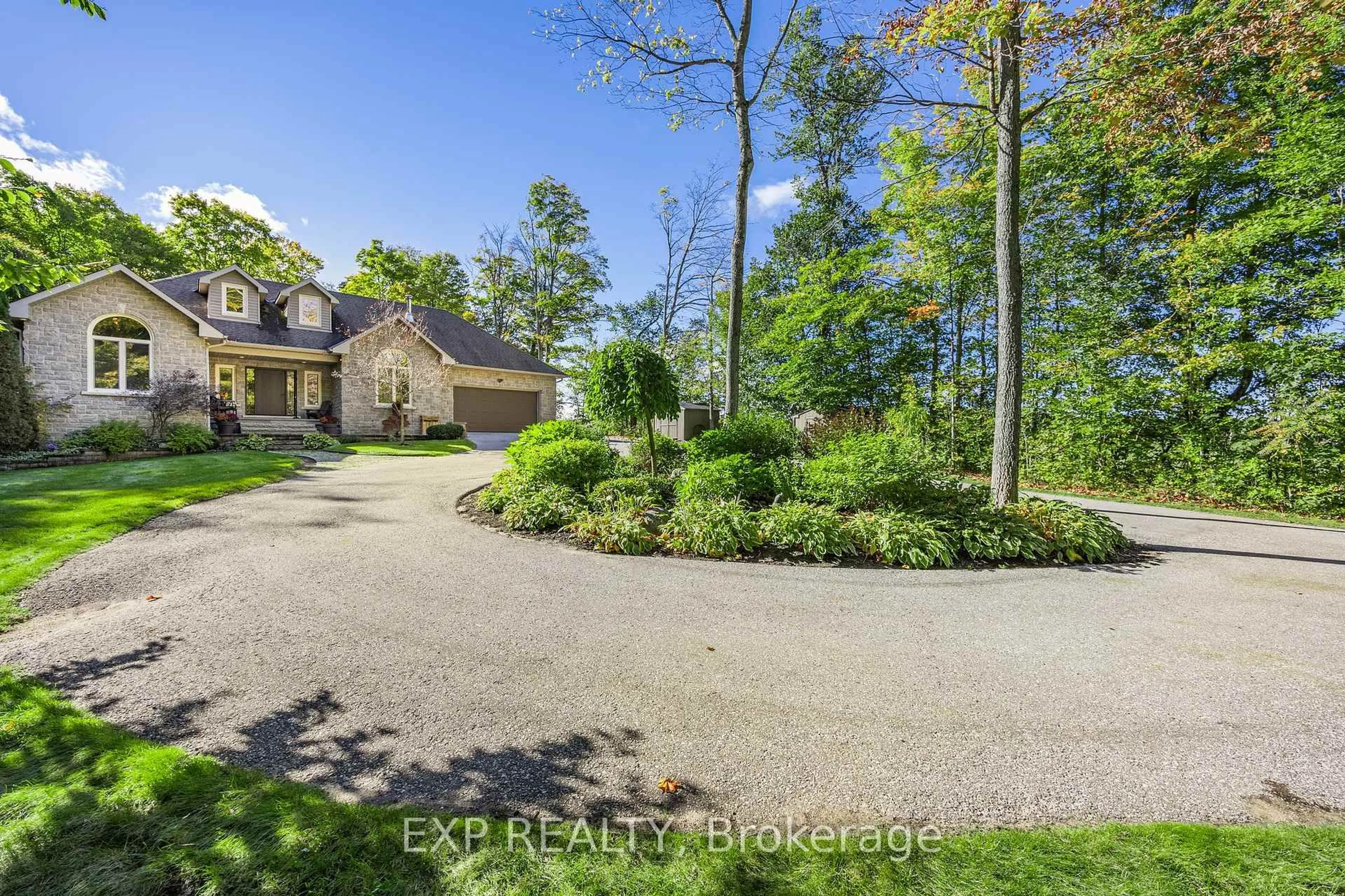 A pic from outside/outdoor area/front of a property/back of a property/a pic from drone, water/lake/river/ocean view for 2020 5 Line, Oro-Medonte Ontario L0L 2E0