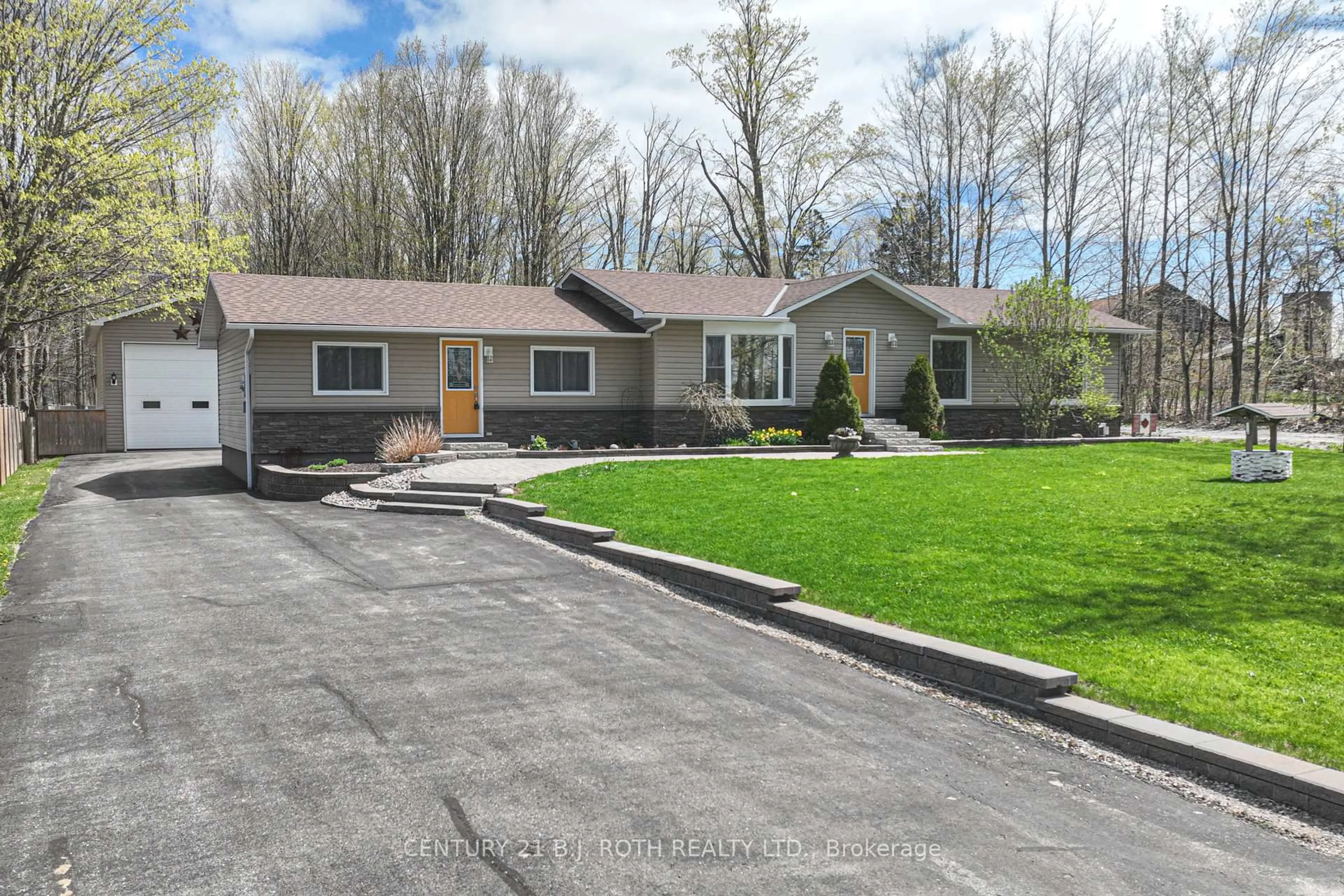 A pic from outside/outdoor area/front of a property/back of a property/a pic from drone, street for 141 Bass Line, Oro-Medonte Ontario L3V 0J9