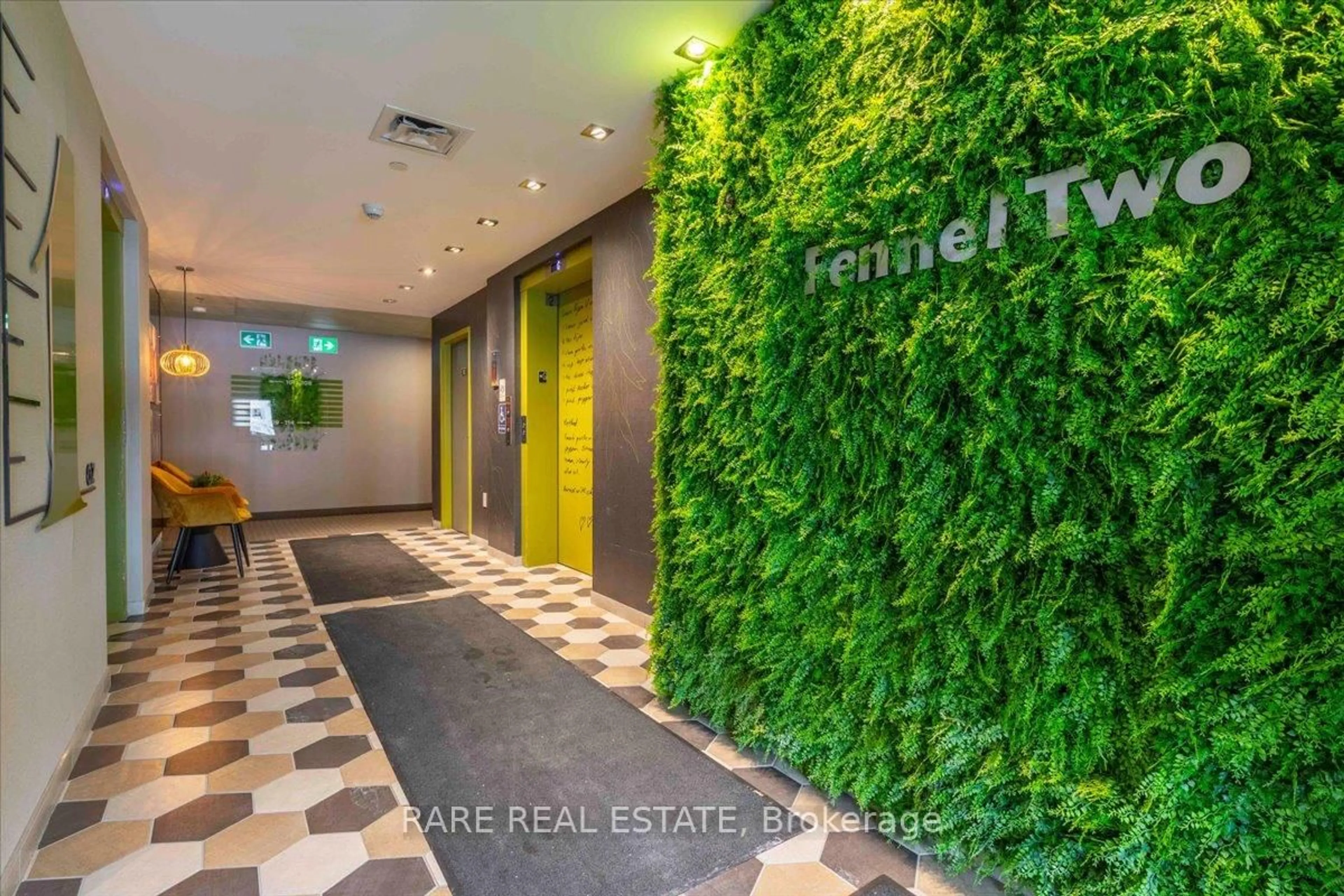 Indoor foyer for 5 Chef Lane #413, Barrie Ontario L9J 0J8