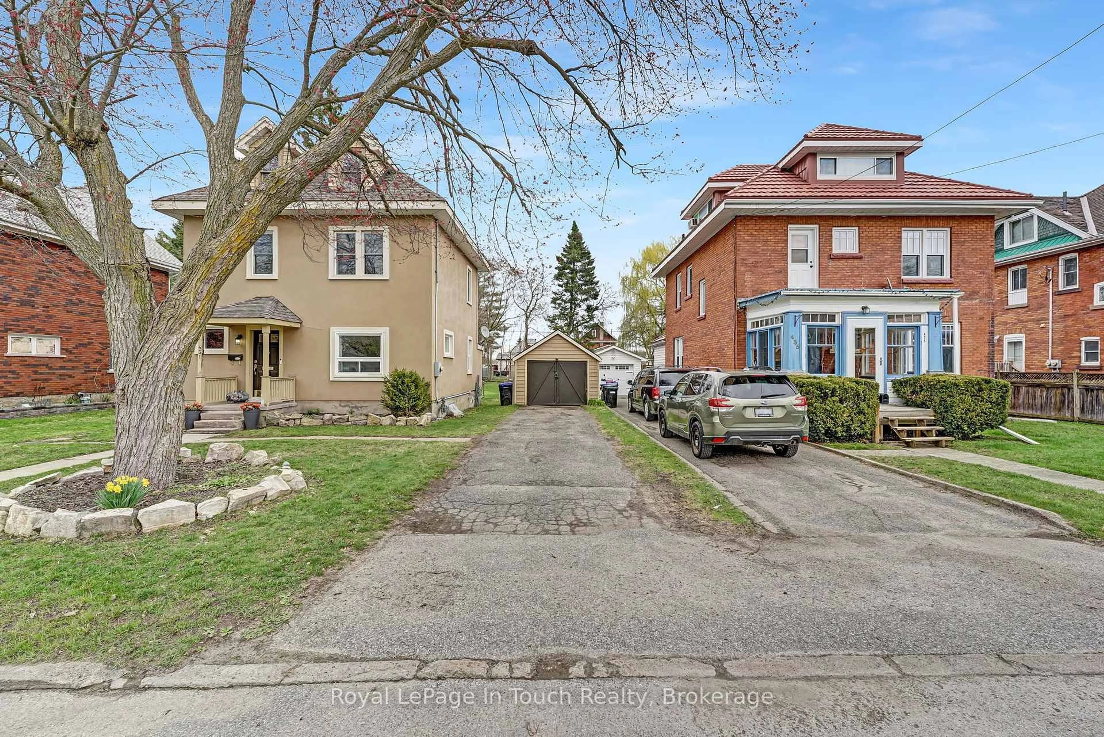 Unknown for 431 Manly St, Midland Ontario L4R 3E6