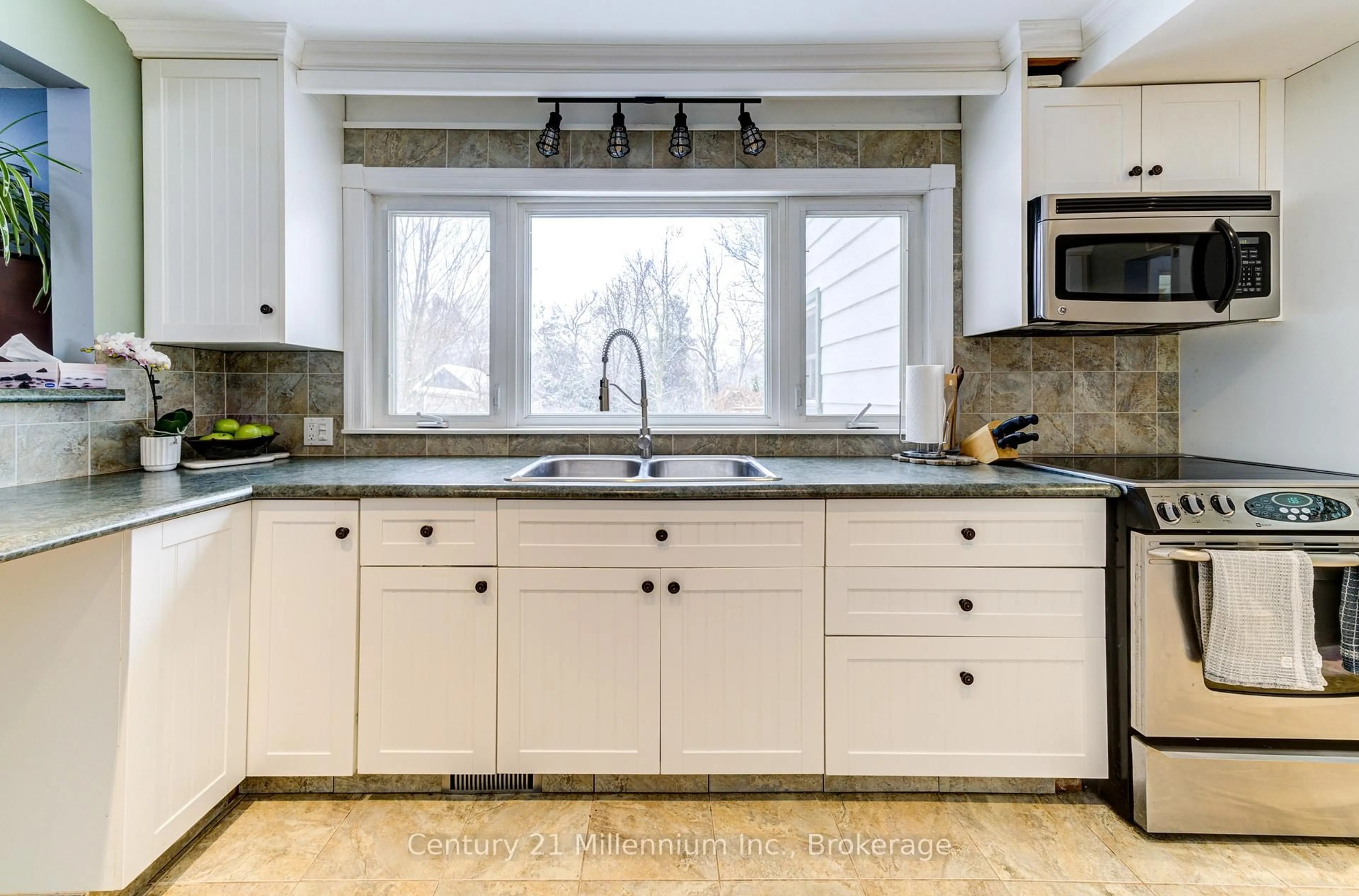 Contemporary kitchen, ceramic/tile floor for 209 Kirkwood Dr, Clearview Ontario L0M 1S0