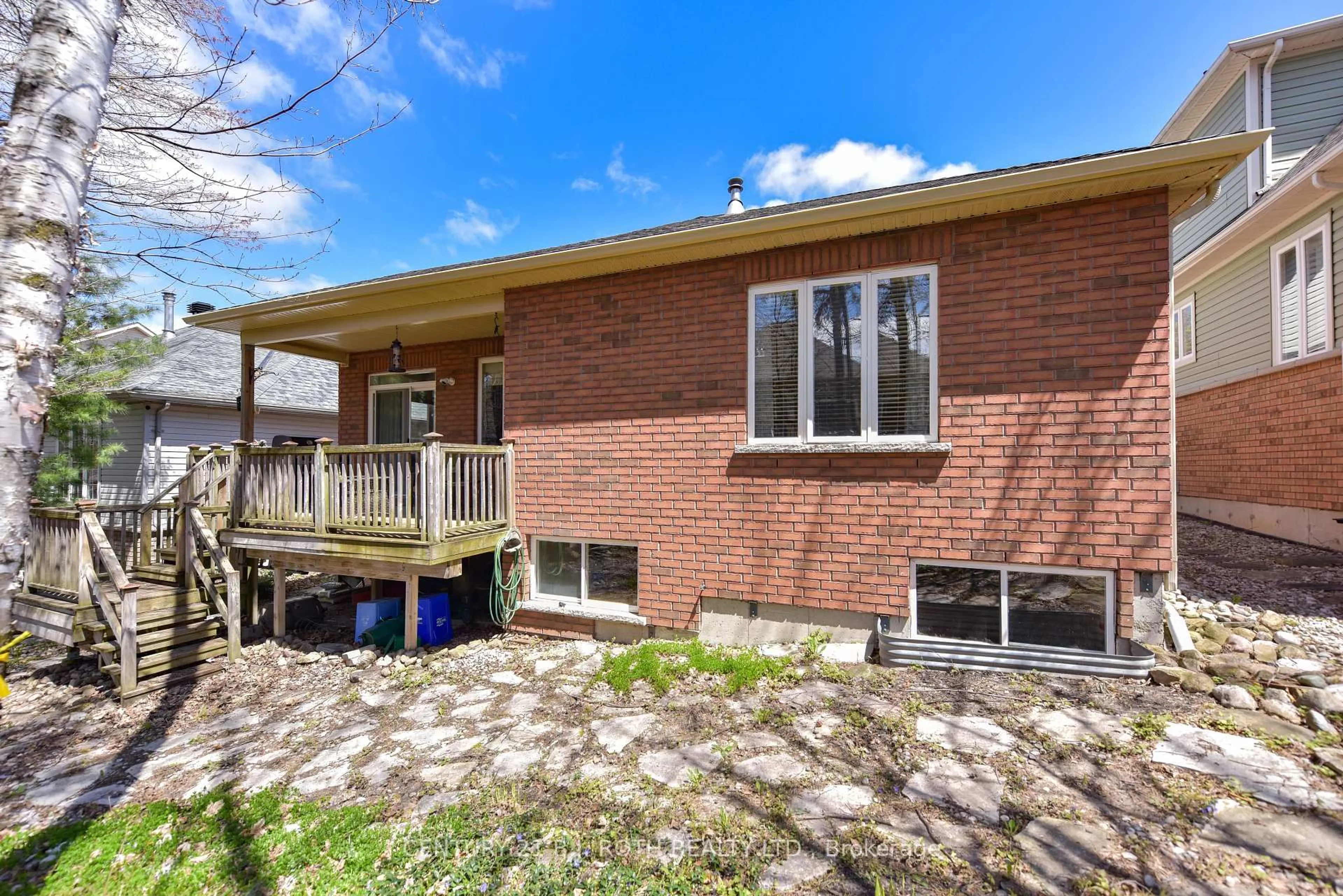 Home with brick exterior material, street for 37 Tanglewood Cres, Oro-Medonte Ontario L0L 2L0