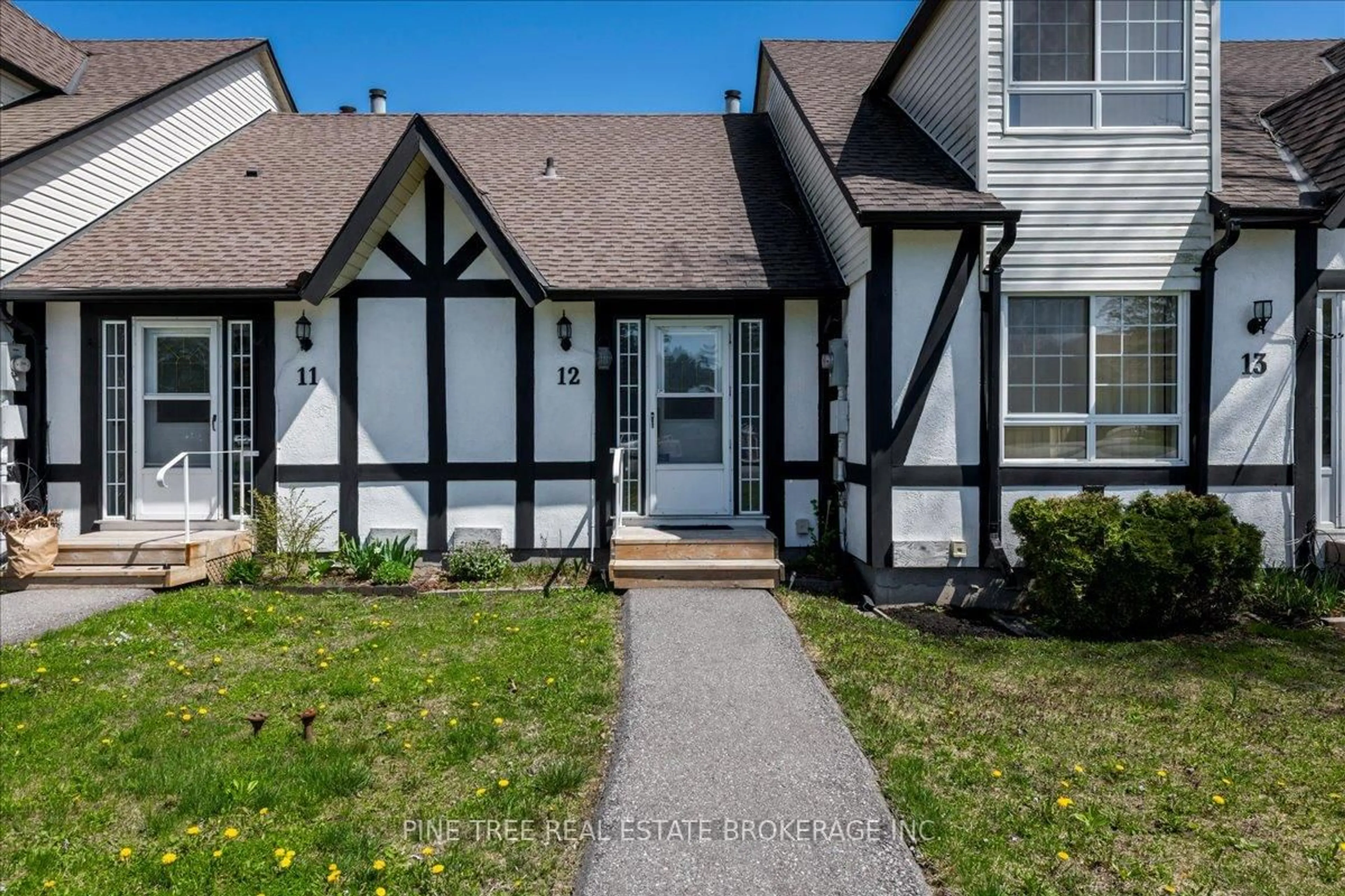 Home with vinyl exterior material, street for 81 Laguna Pkwy #12, Ramara Ontario L0K 1B0