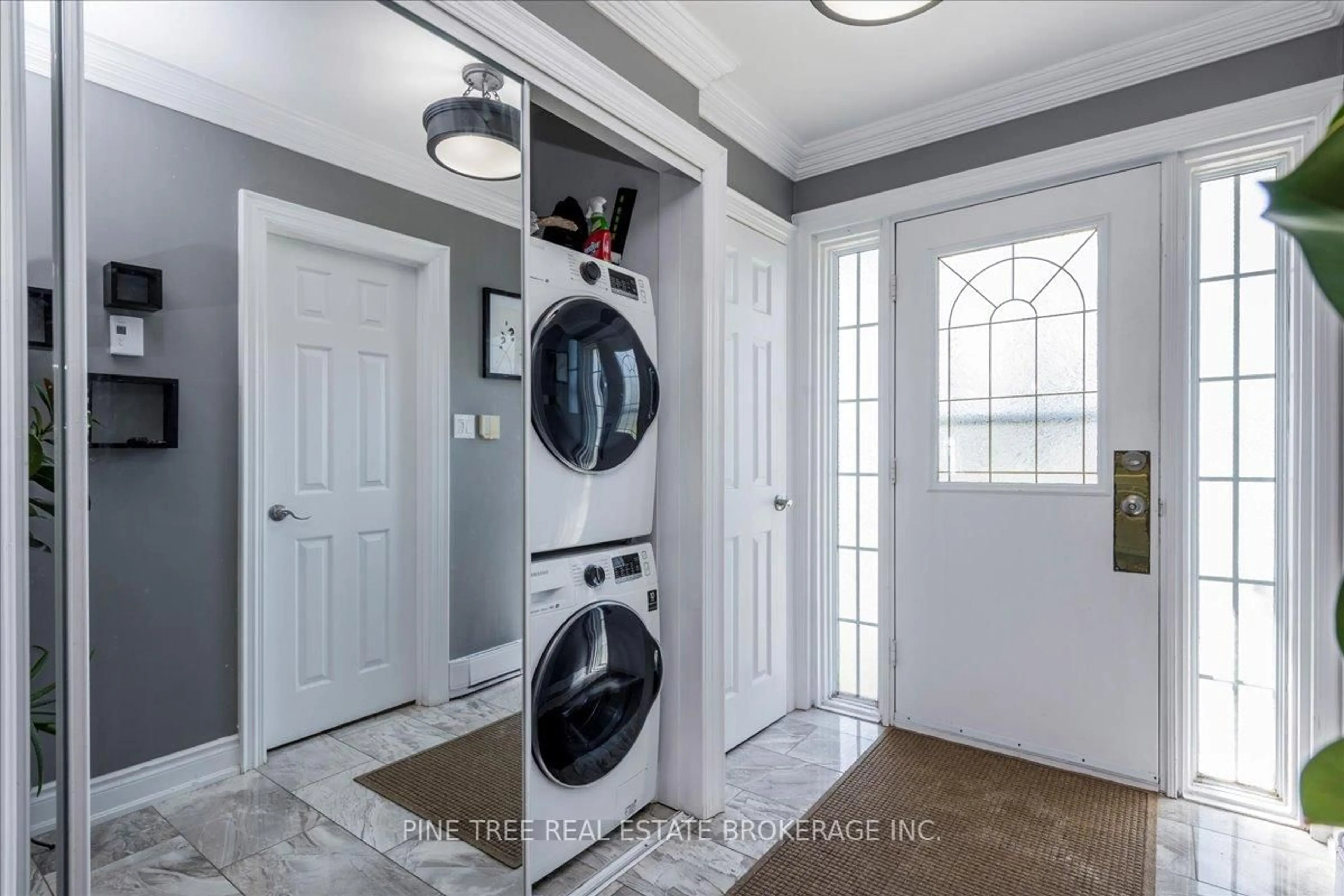 Laundry room for 81 Laguna Pkwy #12, Ramara Ontario L0K 1B0