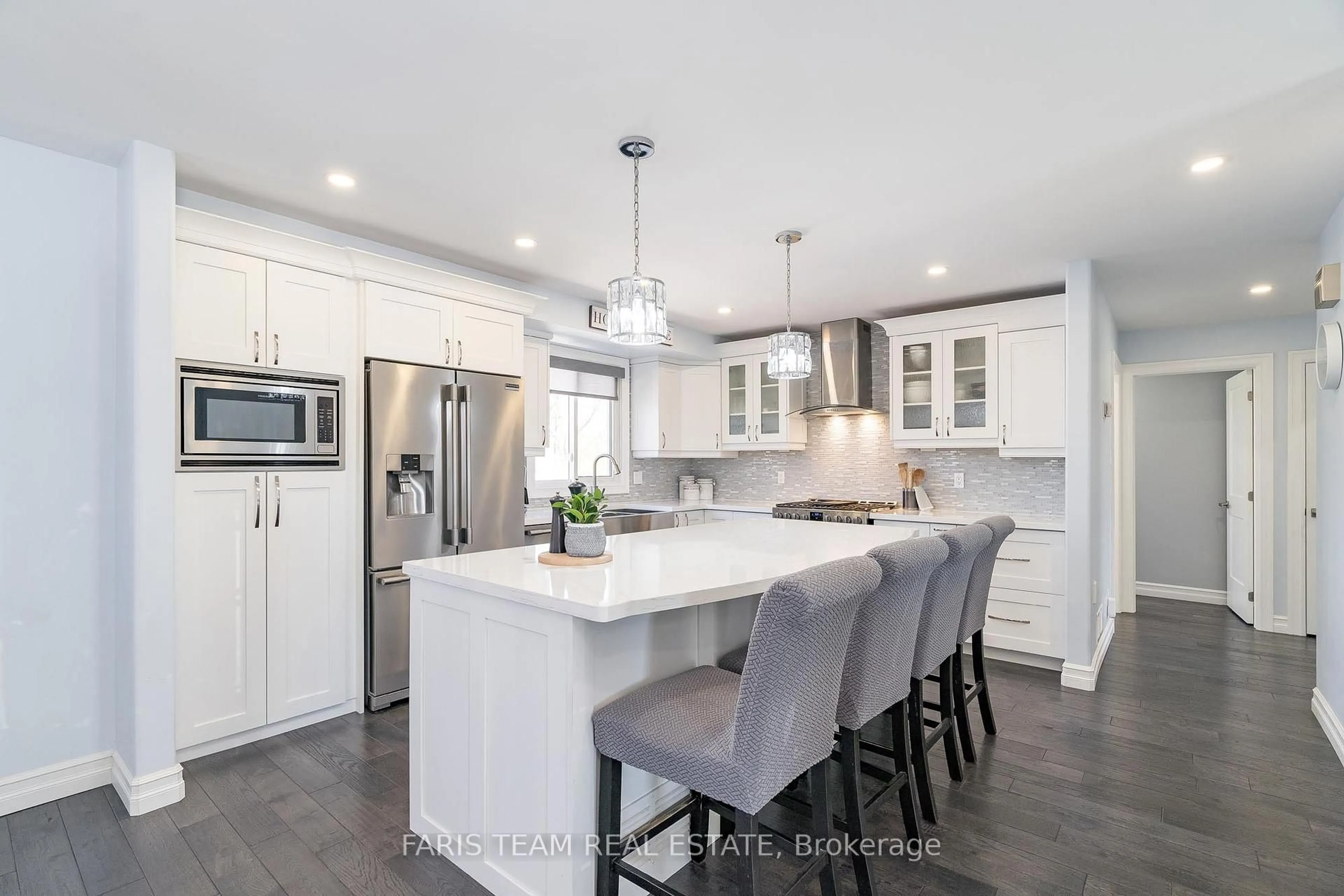Open concept kitchen, unknown for 661 Manly St, Midland Ontario L4R 3G7