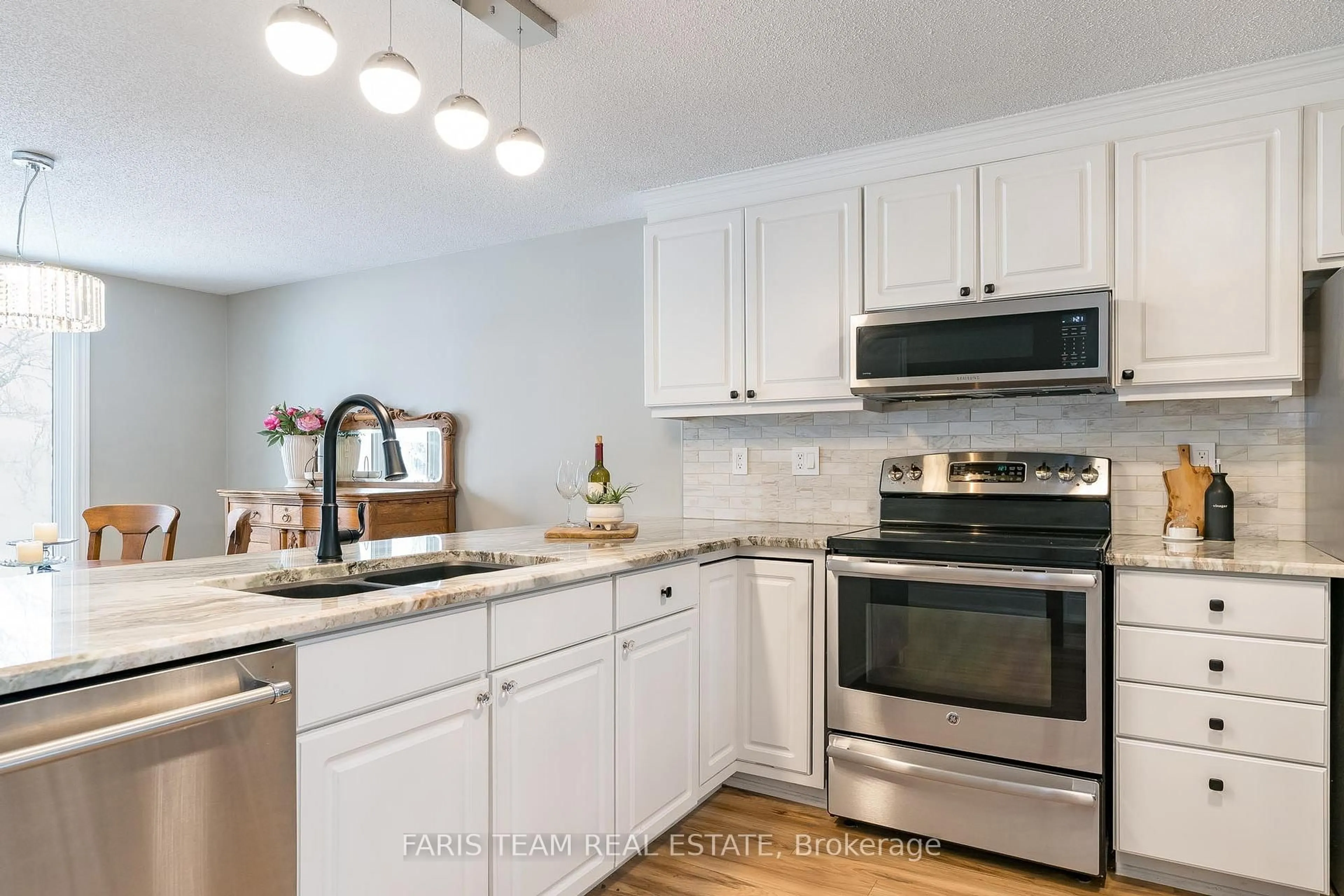 Unknown for 49 Ridgeway Ave, Barrie Ontario L4N 5M2
